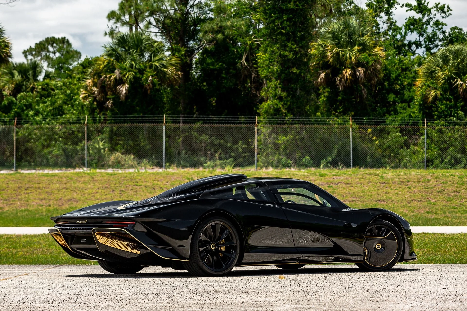 mph067_1132306189_Used_2020_Mc_Laren_Speedtail_XP_10_Bespoke_3c53b438f2