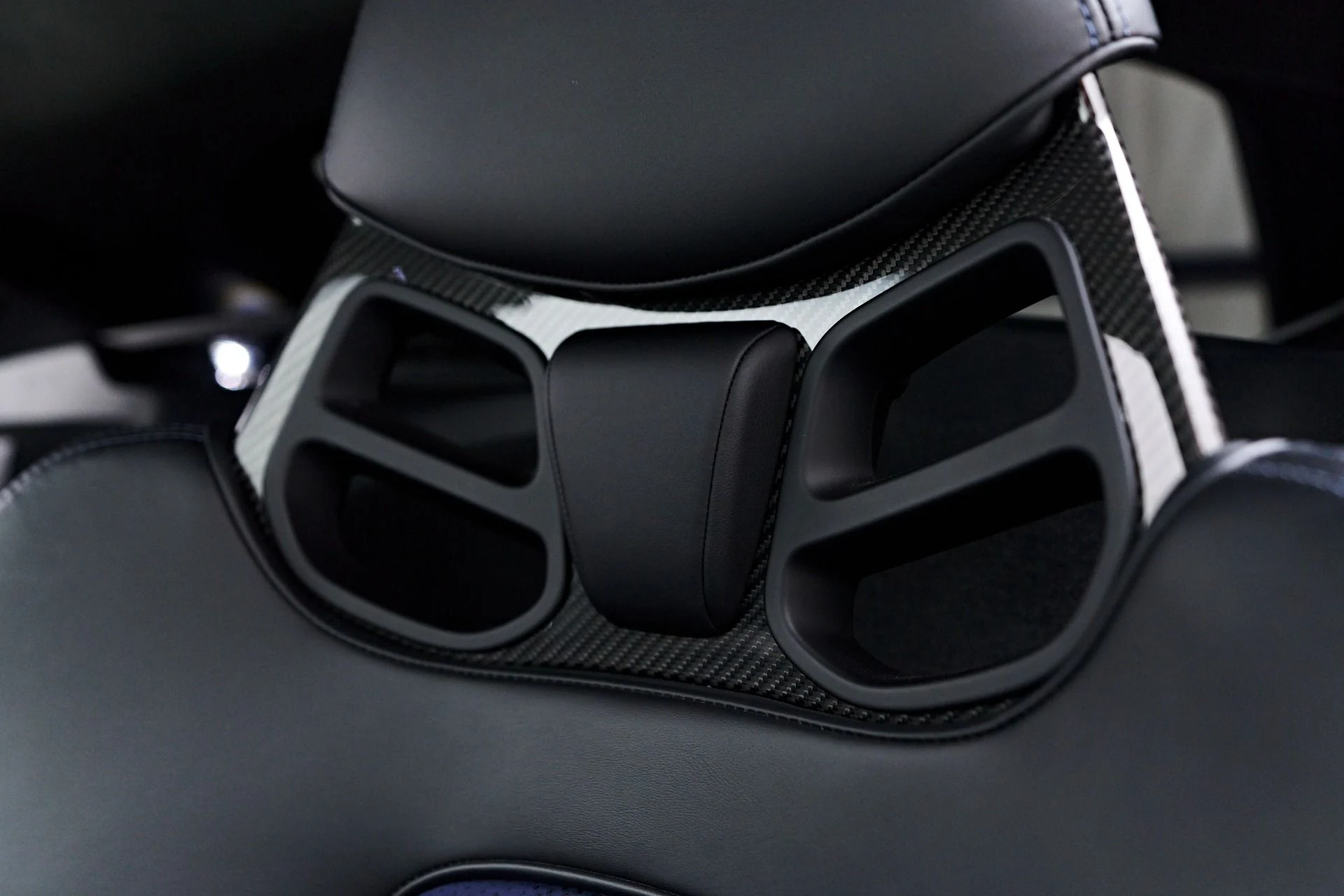 mph067_1134020158_Used_2025_Porsche_718_Cayman_GT_4_RS_1754674090_52d902fe9e