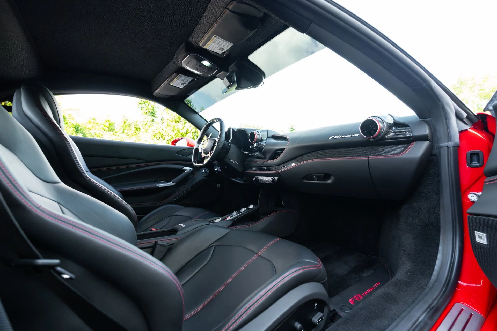 mph067_1191467249_Used_2022_Ferrari_F8_Tributo_1774670303_4a2e1369ef