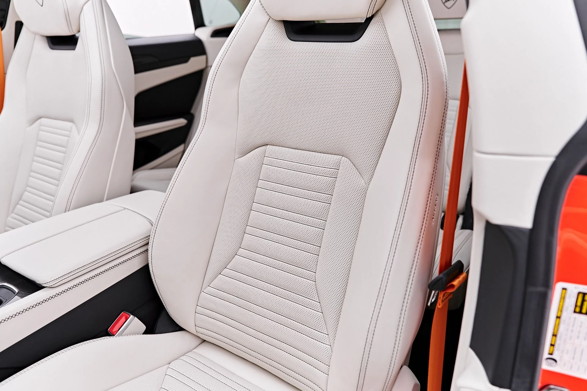 mph067_1217194830_Used_2025_Lamborghini_Urus_SE_1785259006_8f24f780d0