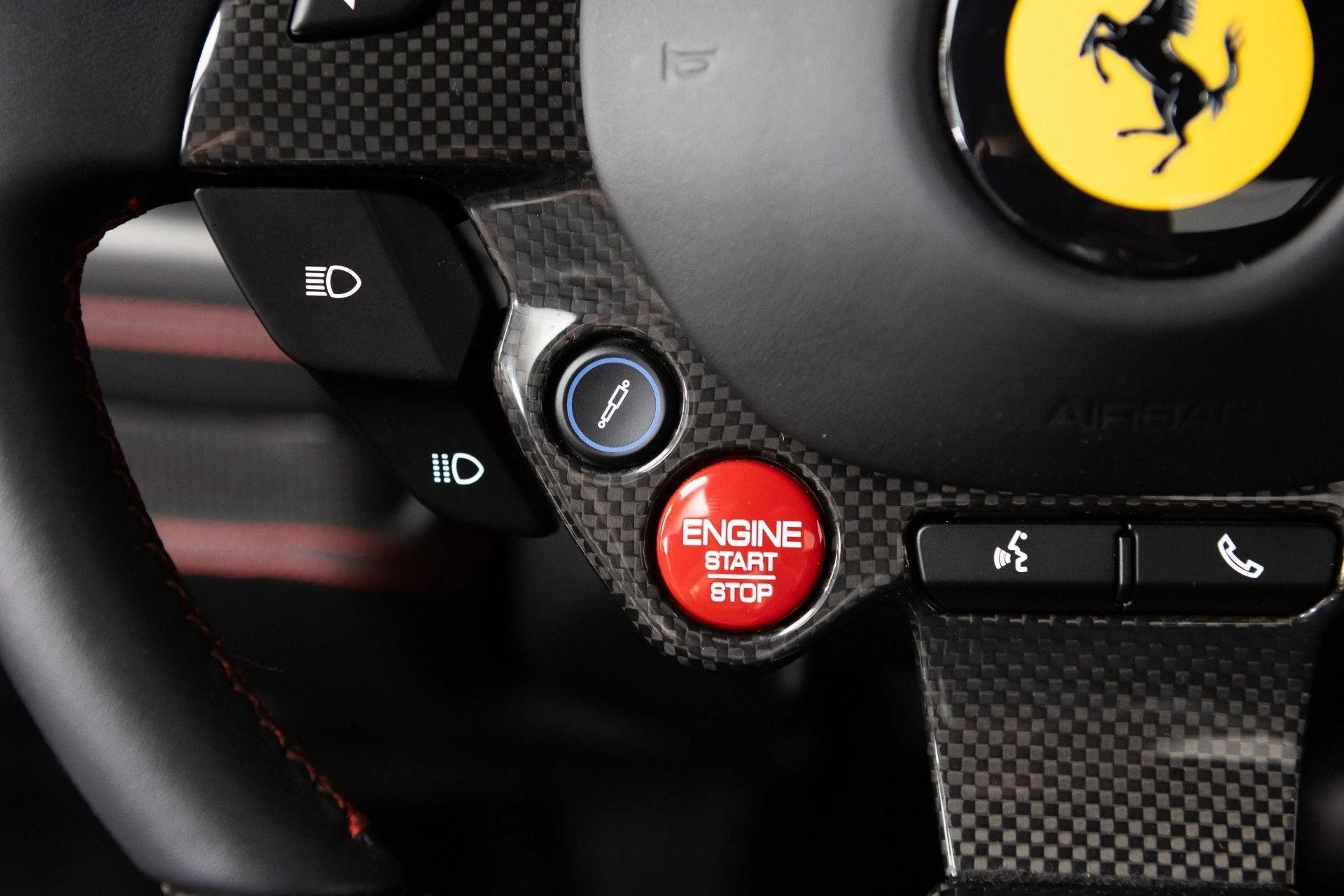 mph067_1221989889_Used_2020_Ferrari_F8_Tributo_1777367322_4a14ae33a7