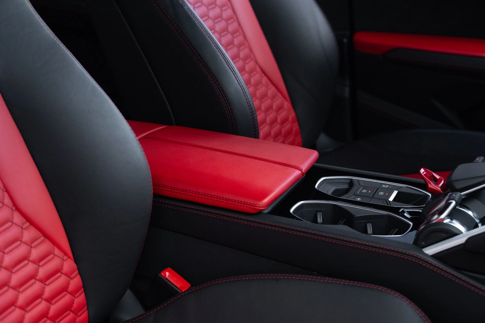 mph067_1304237257_Used_2022_Lamborghini_Urus_1778780626_508c78eb62