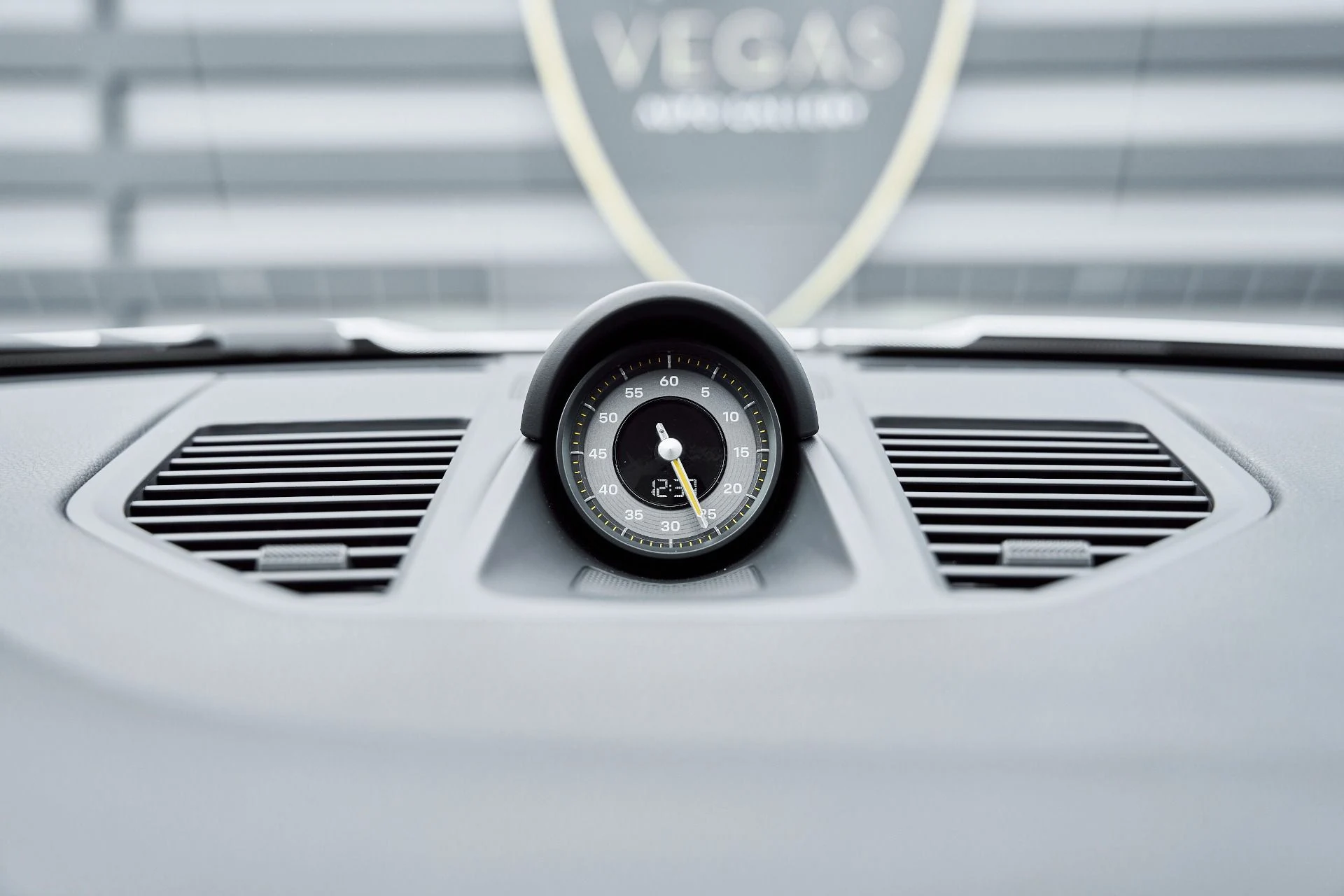 mph067_140899985_Used_2025_Porsche_911_GT_3_1766797705_0ae813f438