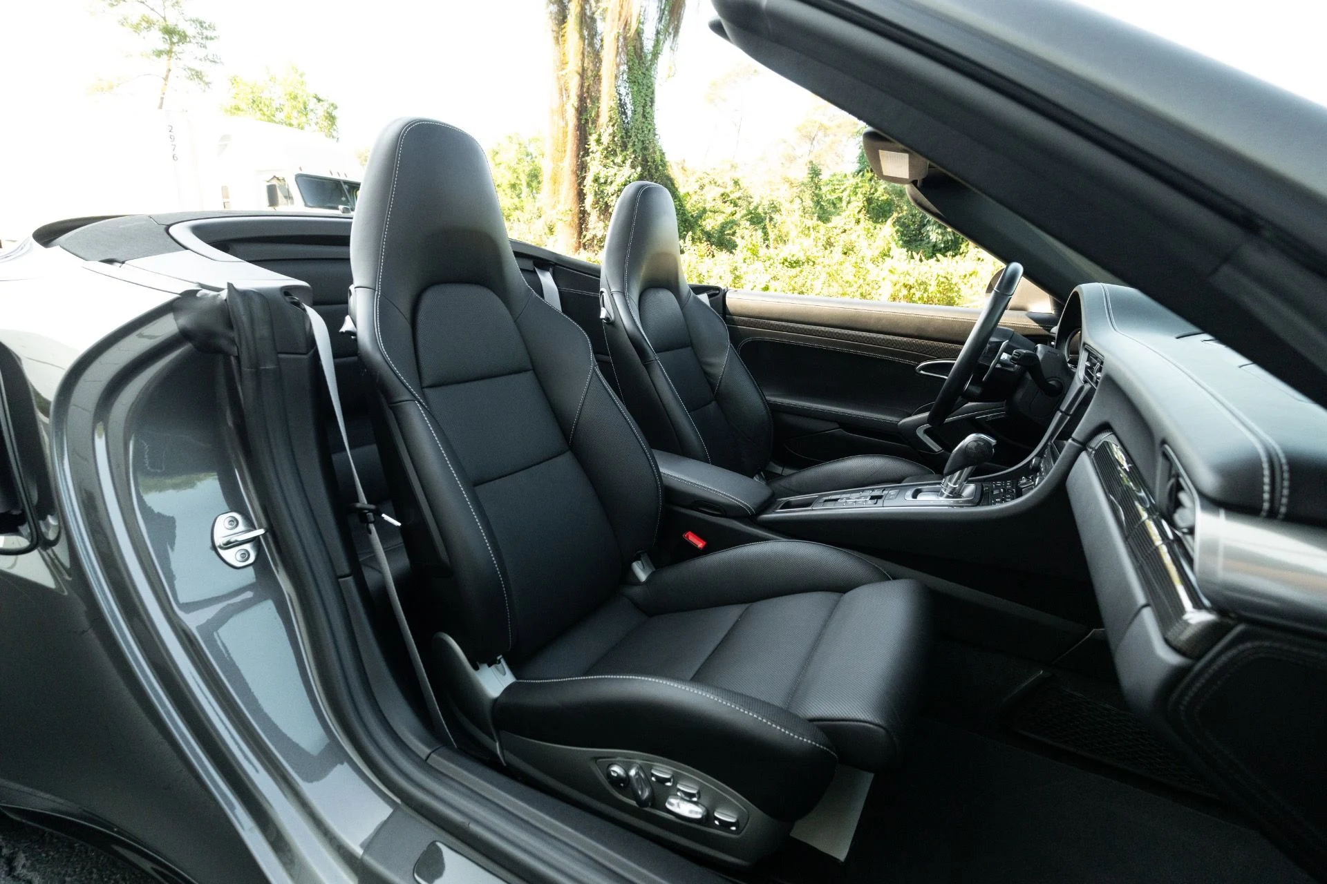 mph067_1513488377_Used_2019_Porsche_911_Turbo_S_1766778226_21f07a6f49