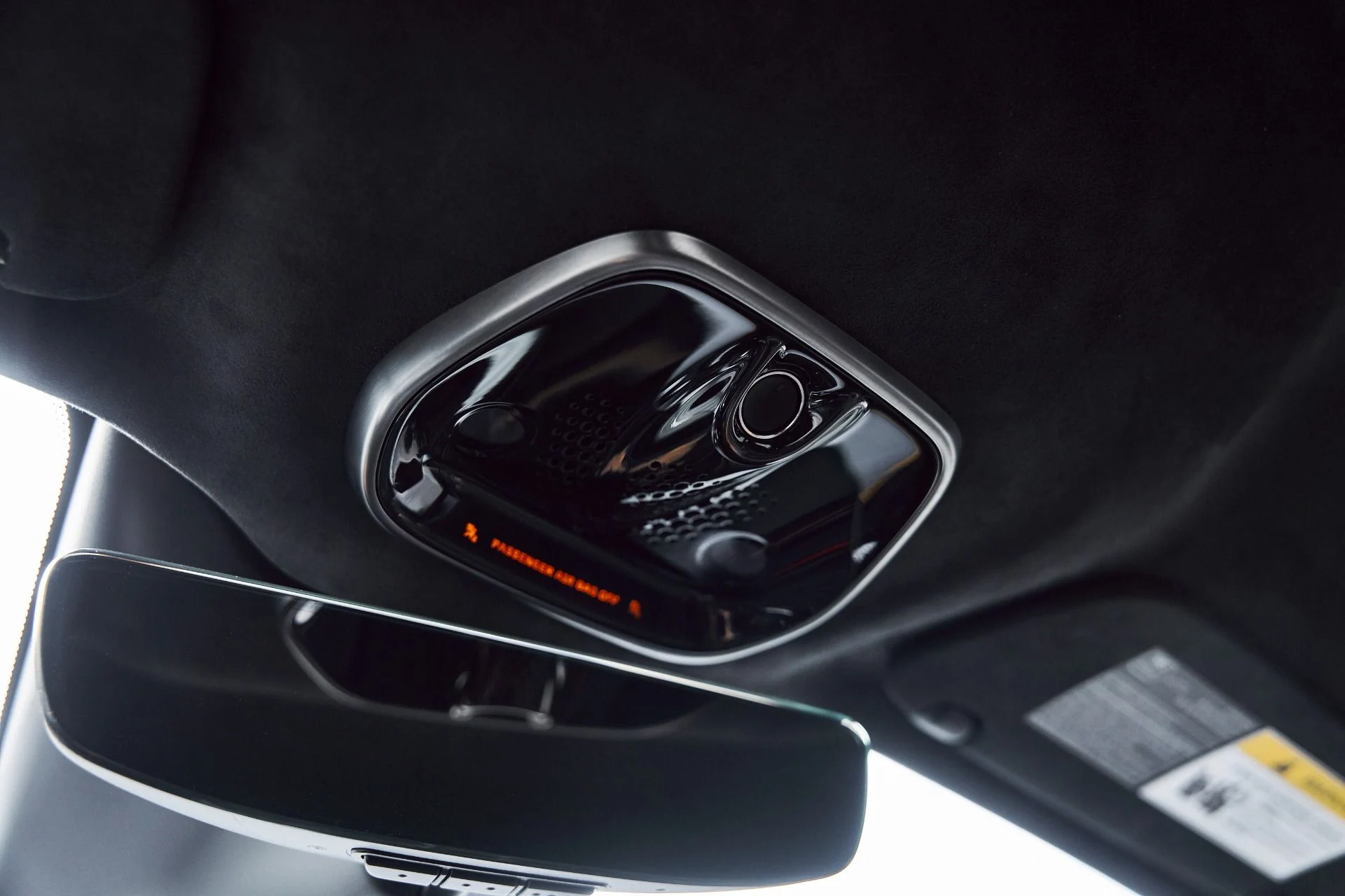 mph067_1549212223_Used_2023_Mc_Laren_Artura_1770833740_00bfcff06c