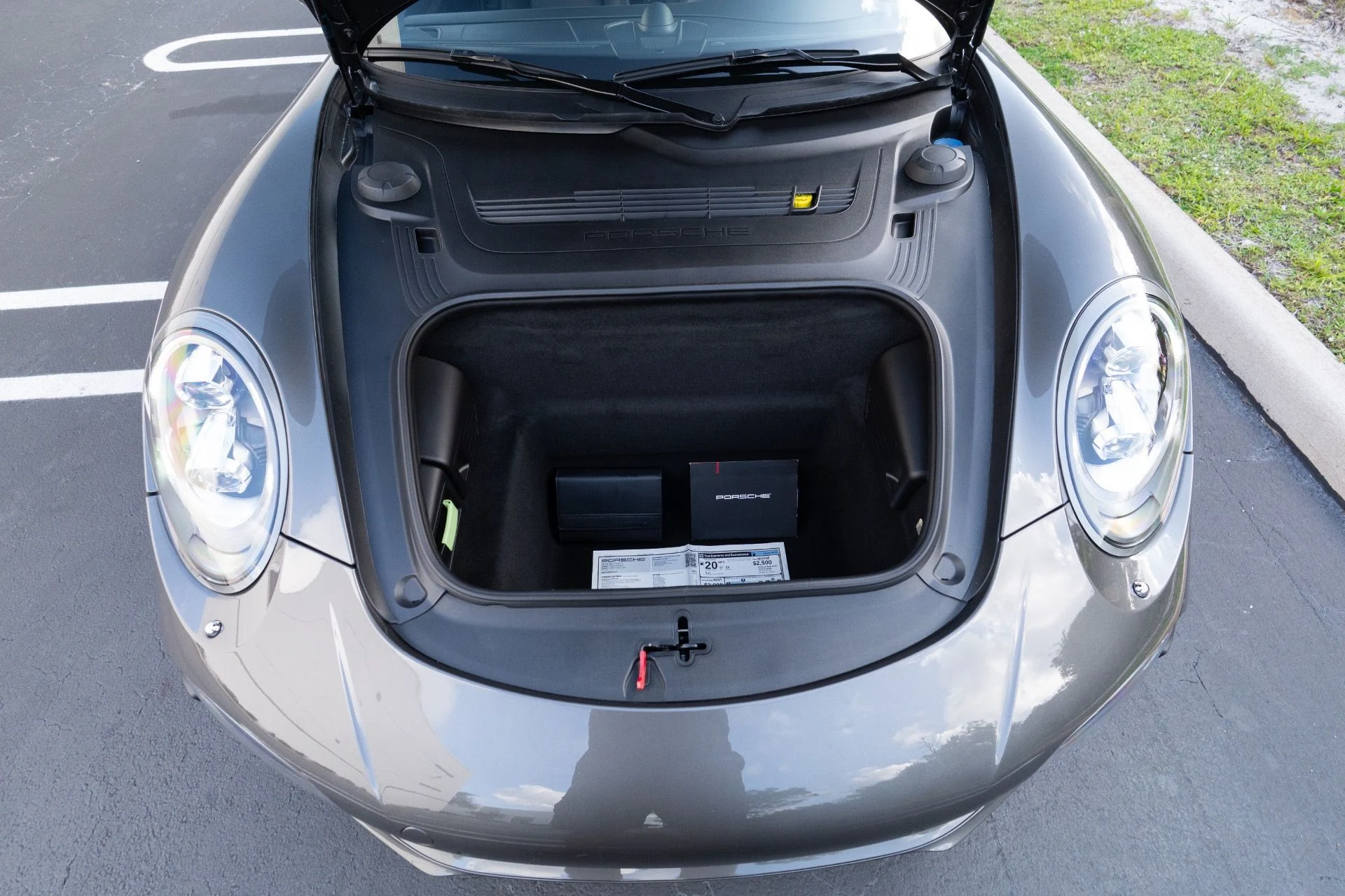 mph067_1671529983_Used_2014_Porsche_911_Turbo_S_1777344663_0dd06a1399