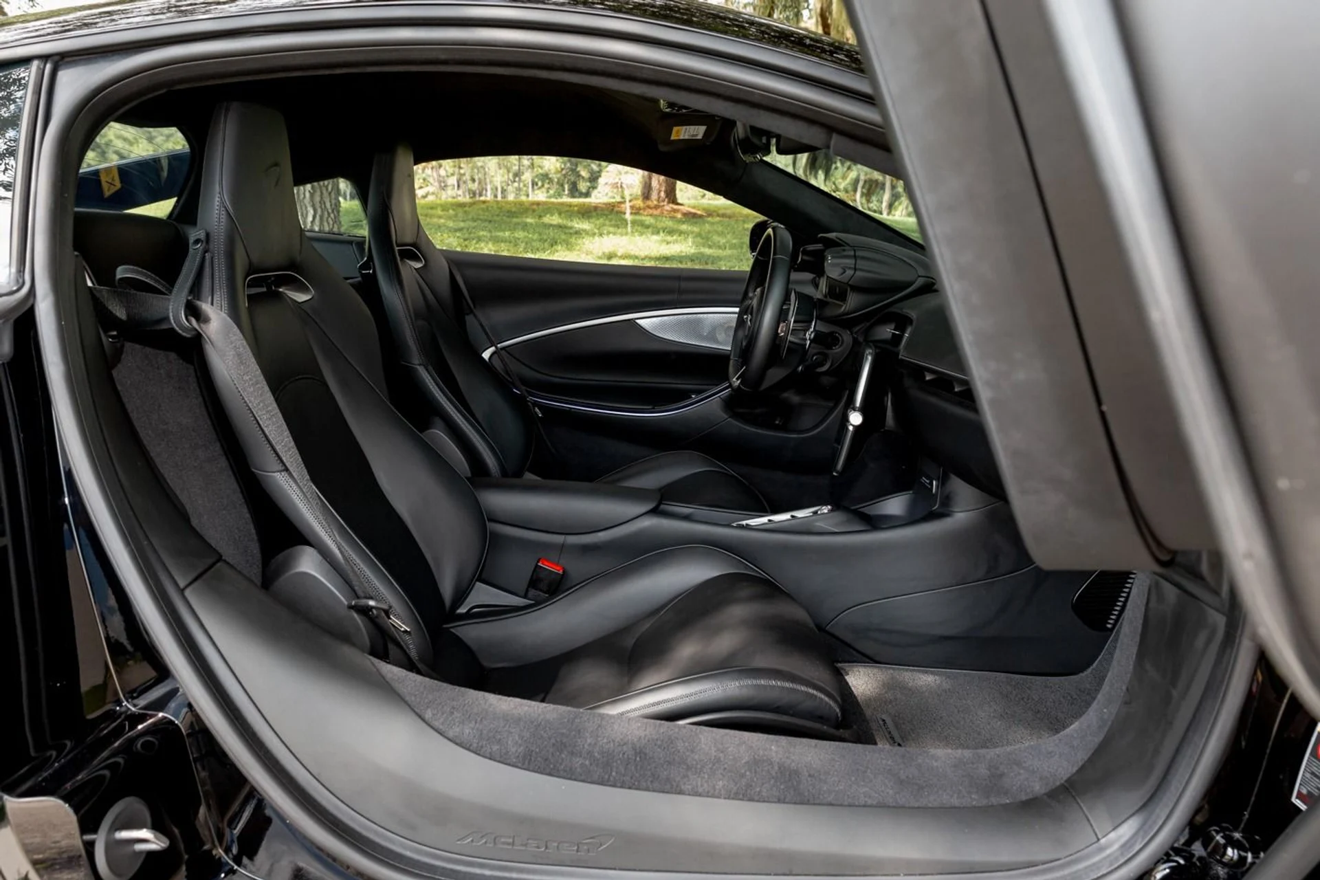 mph067_1711130988_440_p68_l_4d132954b7