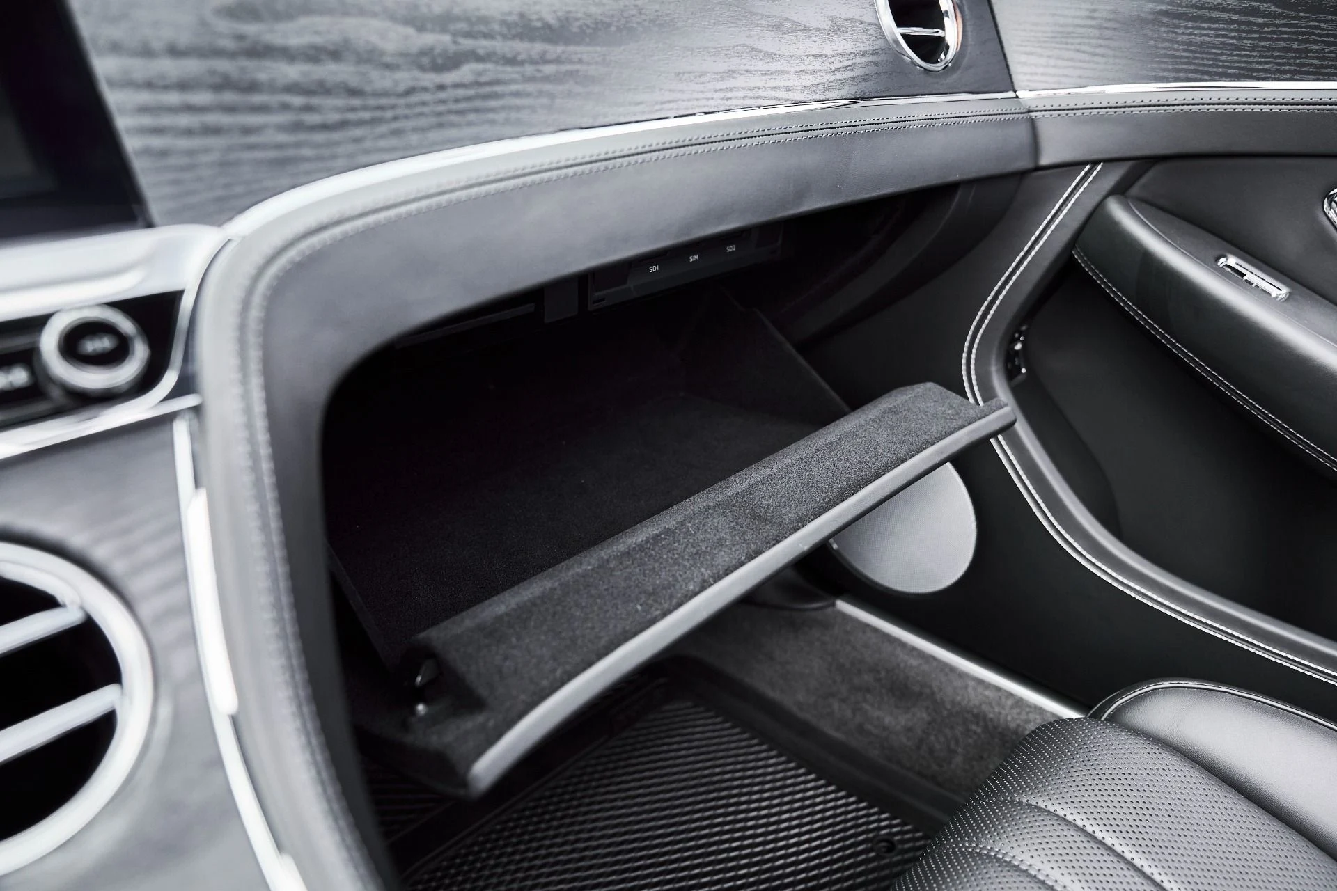 mph067_172480118_Used_2020_Bentley_Continental_GT_V8_1777078823_e7096041d7