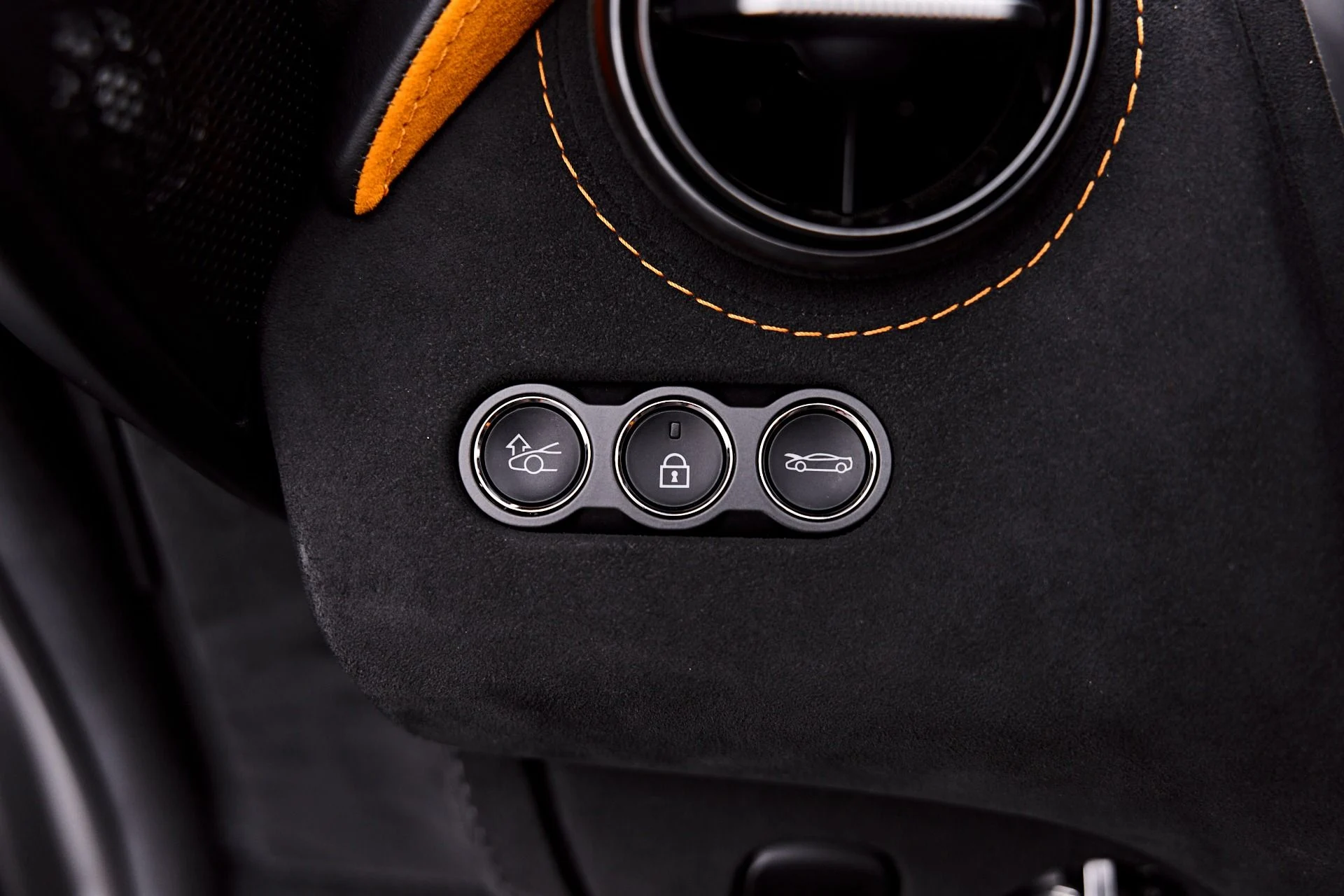 mph067_1728029081_Used_2025_Mc_Laren_750_S_1786993897_cf07ce7ea6