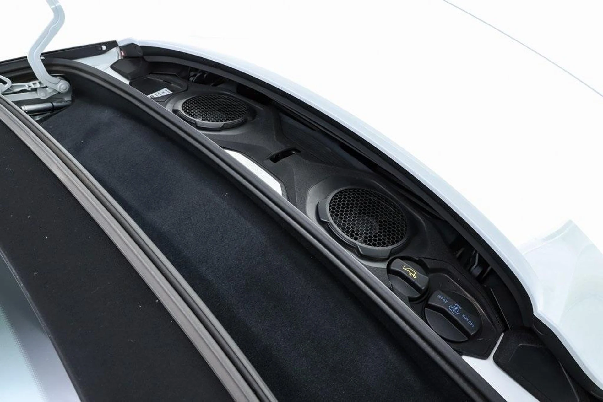 mph067_1729435611_l_SD_Gf_Sx_Ai_Imr_T4_XKP_Or53g_D_Qh3_I_b1b72c4fa4