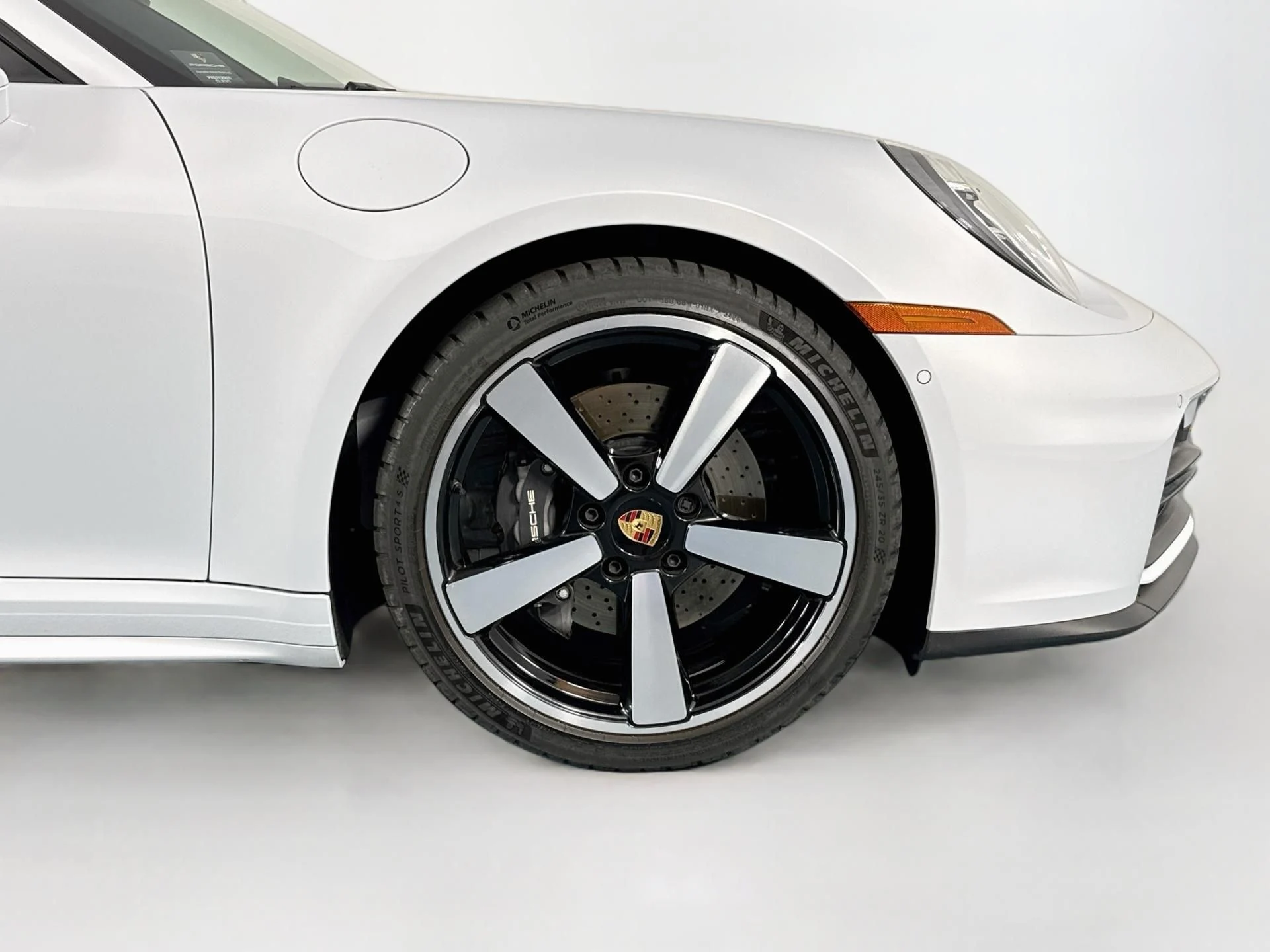 mph067_1736537577_Used_2025_Porsche_911_Carrera_1792182422_8792a7e73d