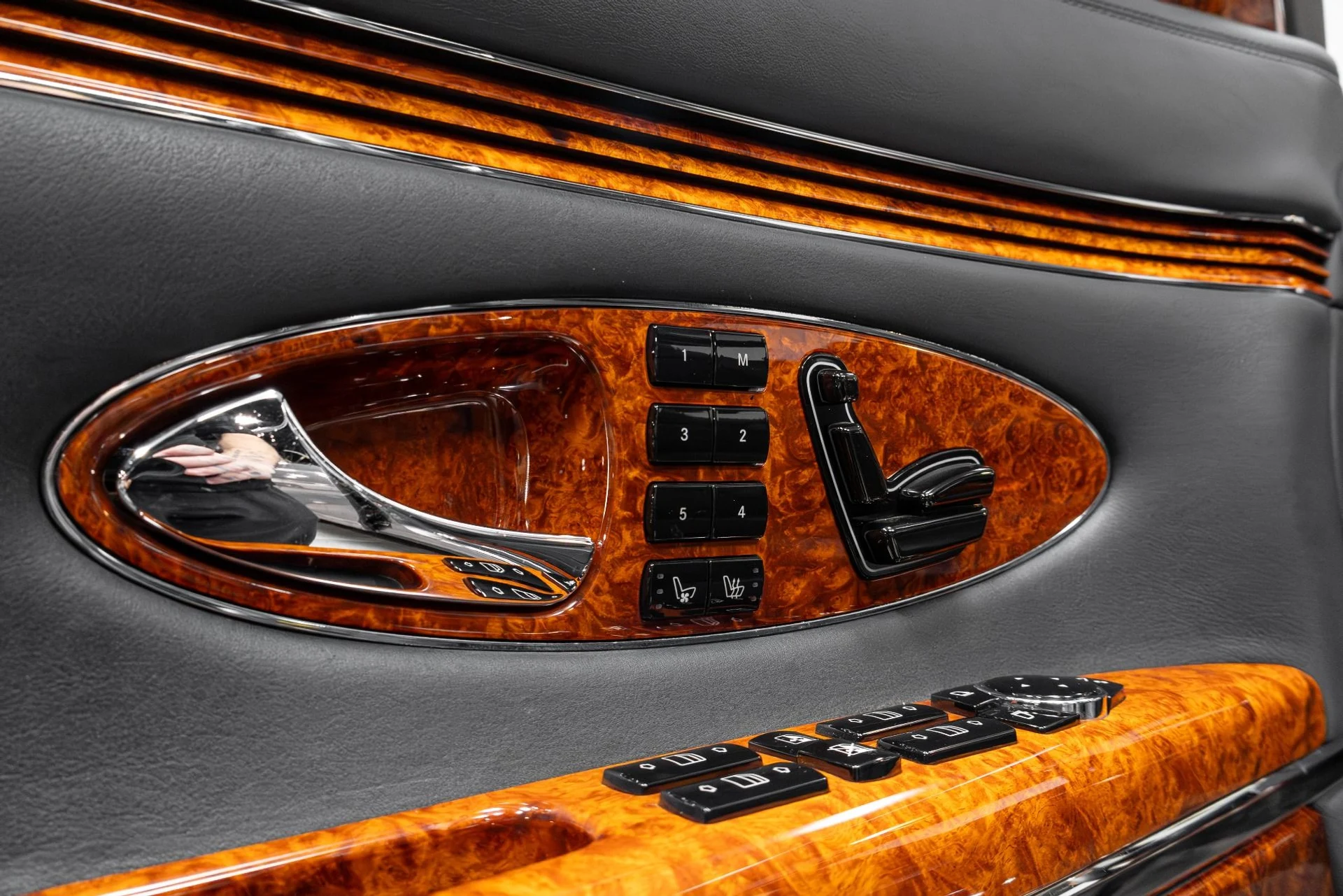 mph067_1746287737_Used_2004_Maybach_57_1769486757_b177f16a25