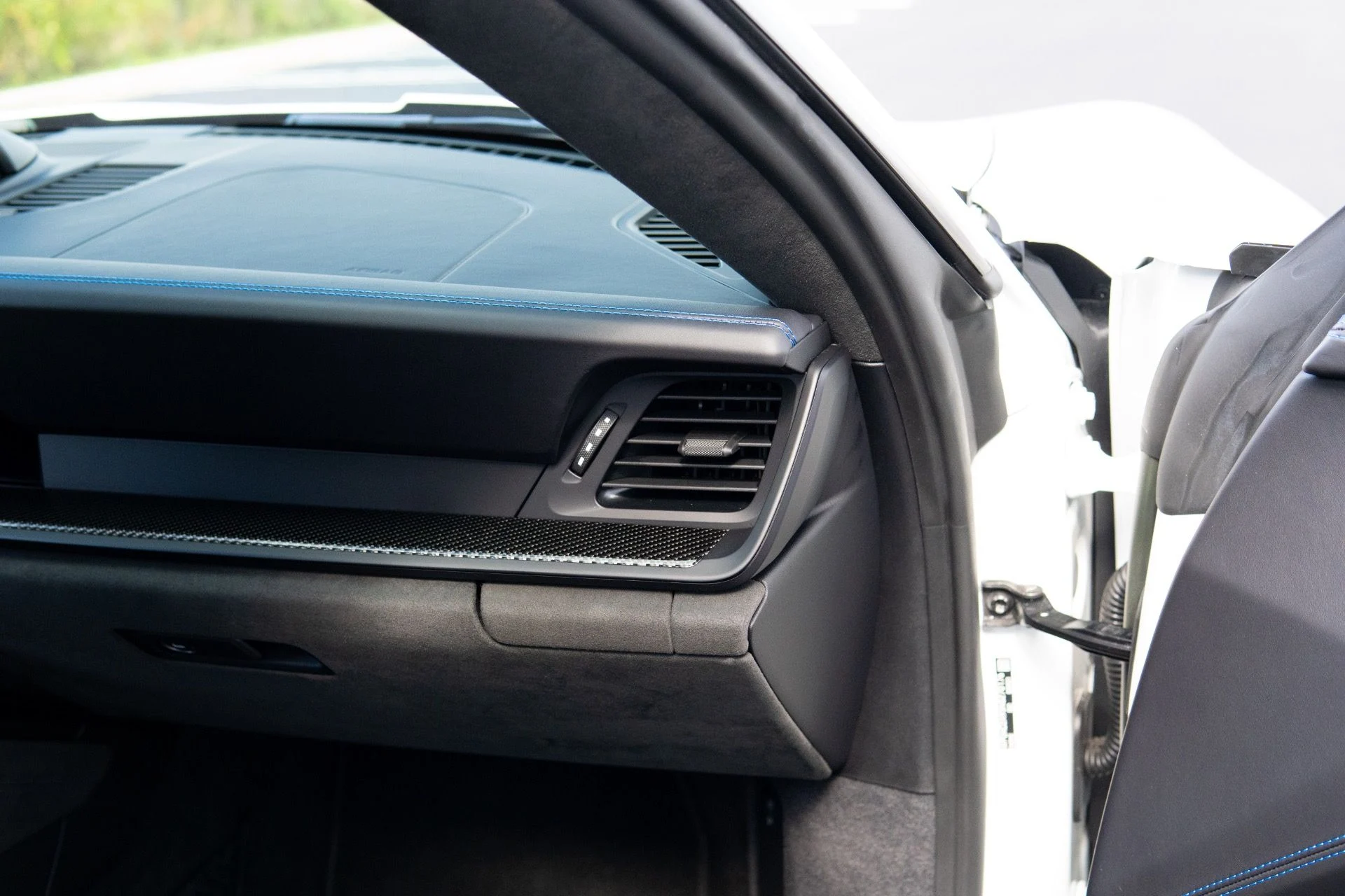 mph067_1760087435_Used_2022_Porsche_911_GT_3_1769096243_4002226862