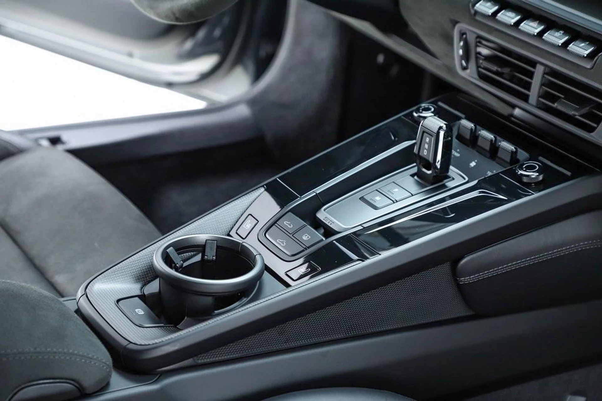 mph067_1775128503_H_En_FFHX_5_N4f_It207_A_a_QM_51_Qfc_A_95f09ce493