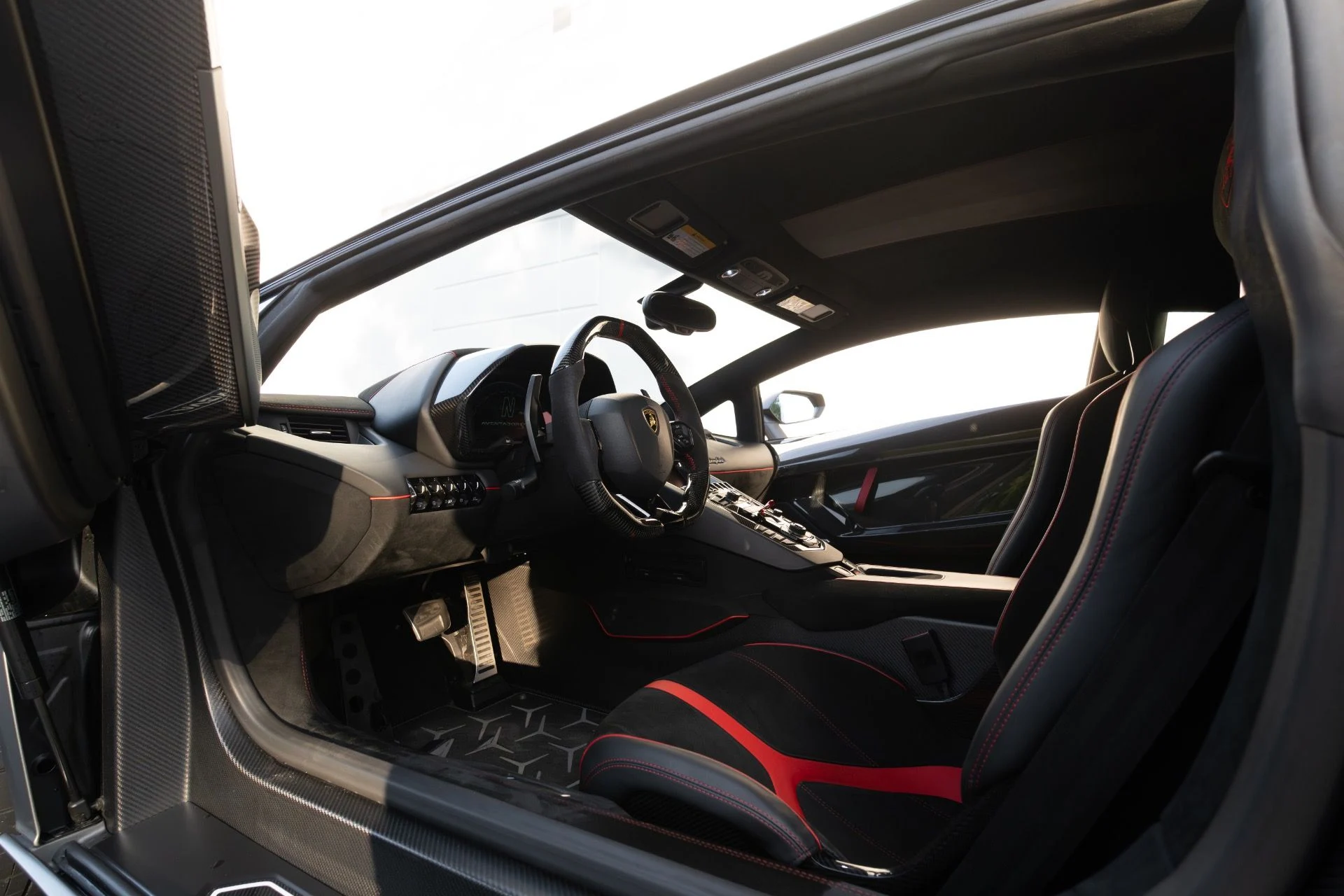mph067_1780103290_Used_2019_Lamborghini_Aventador_LP_770_4_SVJ_1761096510_0f2ff50808