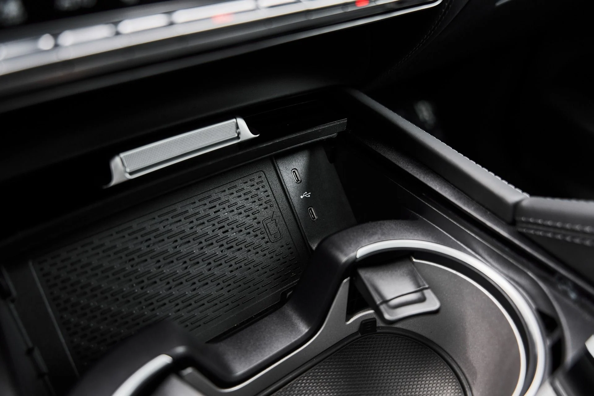 mph067_1883995888_Used_2026_Mercedes_Benz_GLS_Maybach_GLS_600_1777160309_2671734613