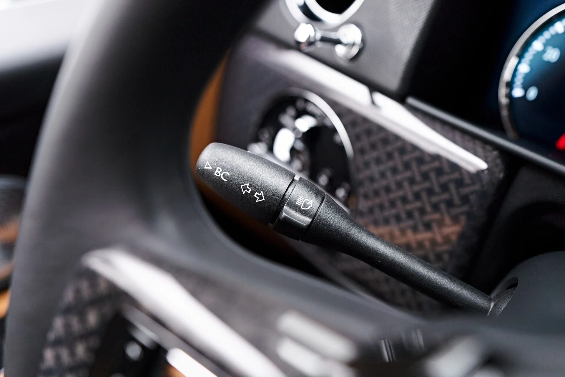 mph067_1919281137_Used_2022_Rolls_Royce_Cullinan_Base_1679686724_855711cd8c