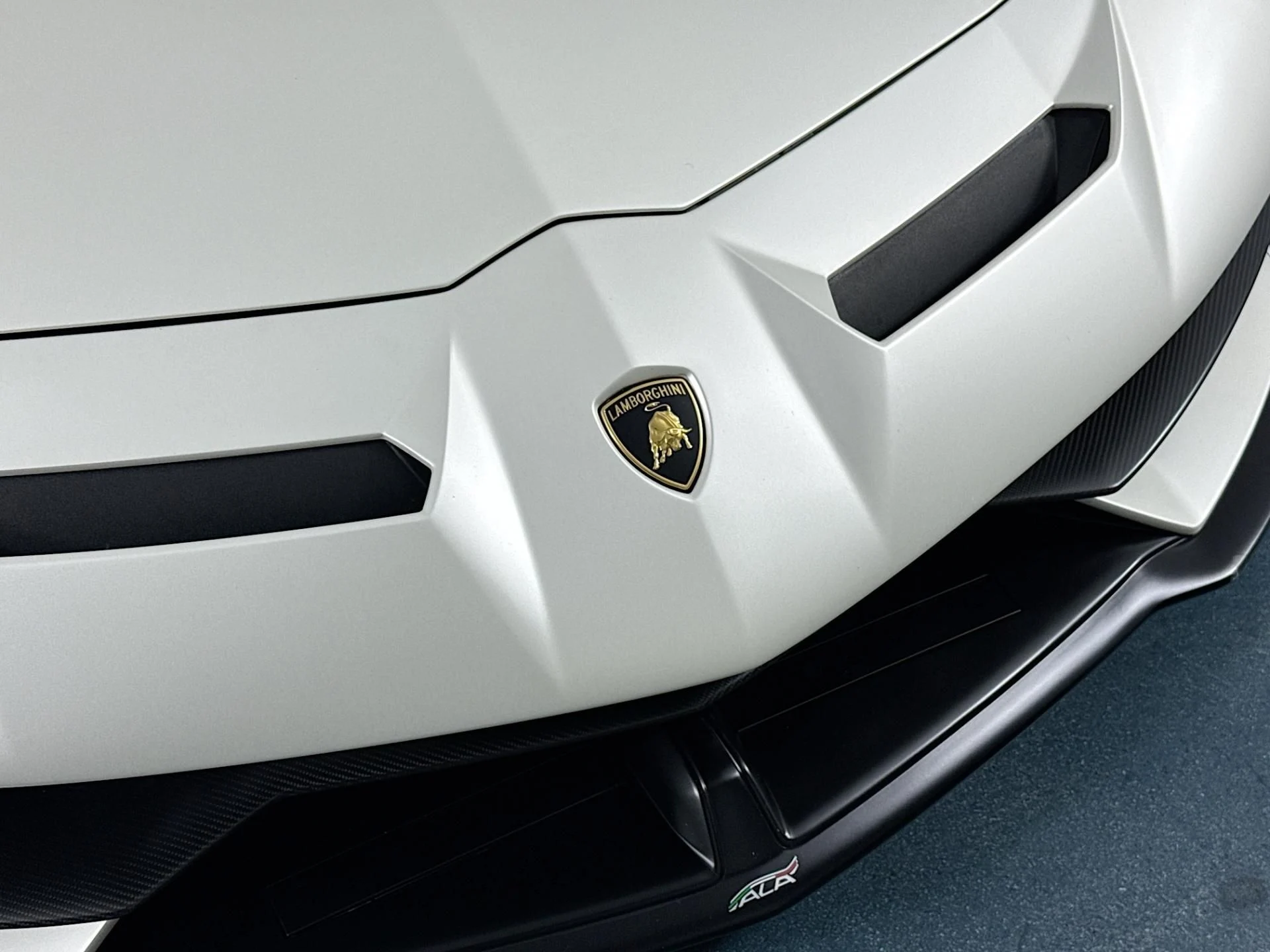 mph067_1956881200_Used_2020_Lamborghini_Aventador_LP_770_4_SVJ_Roadster_1785777176_6e4fab7057