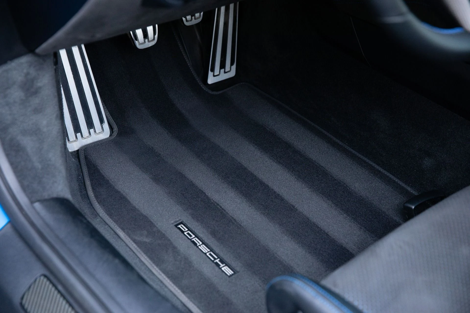 mph067_1988306751_Used_2022_Porsche_911_GT_3_1769043467_1b7badc294