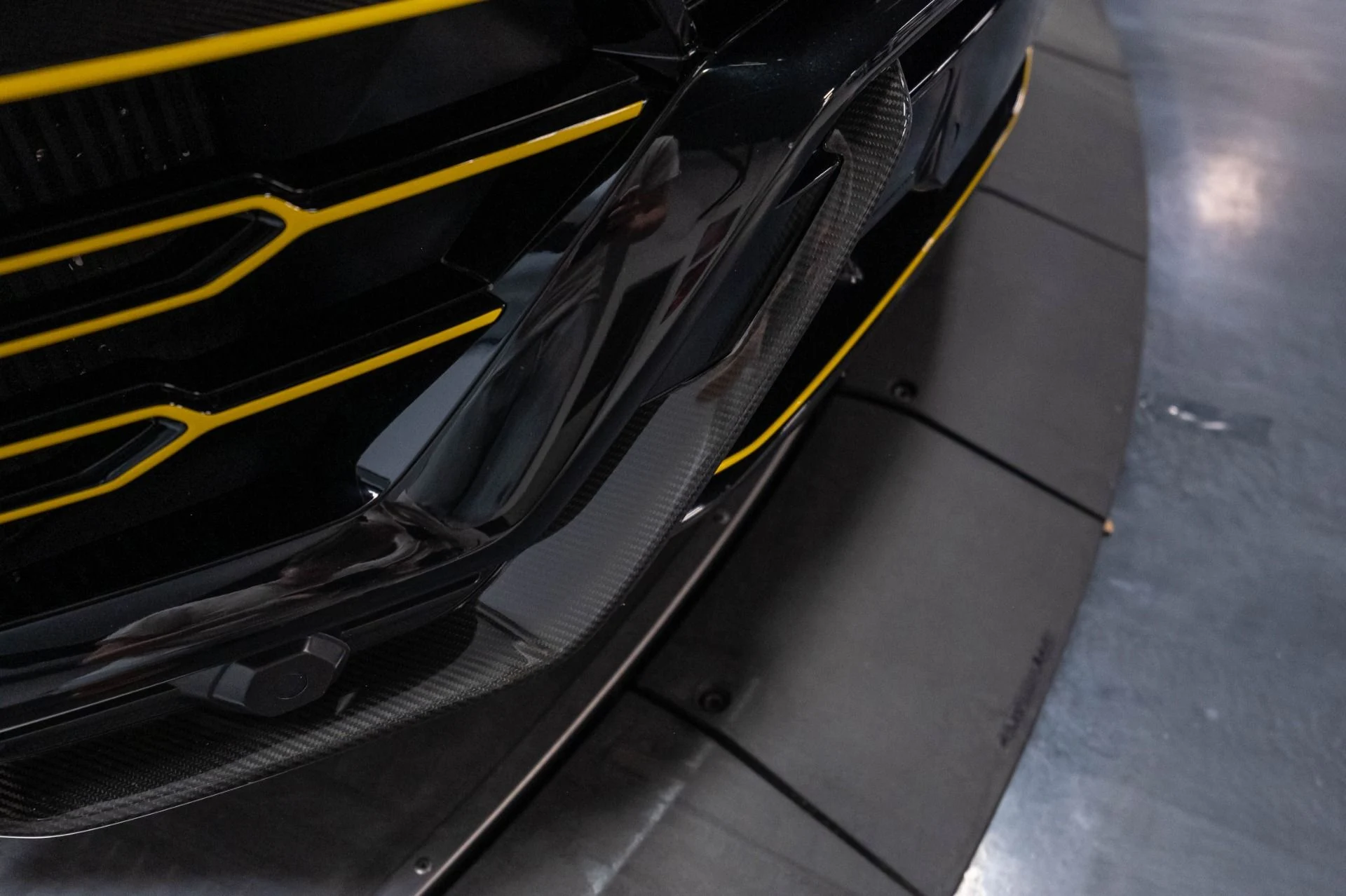 mph067_2023401078_Used_2019_Lamborghini_Urus_1786984868_eb70b03ef2