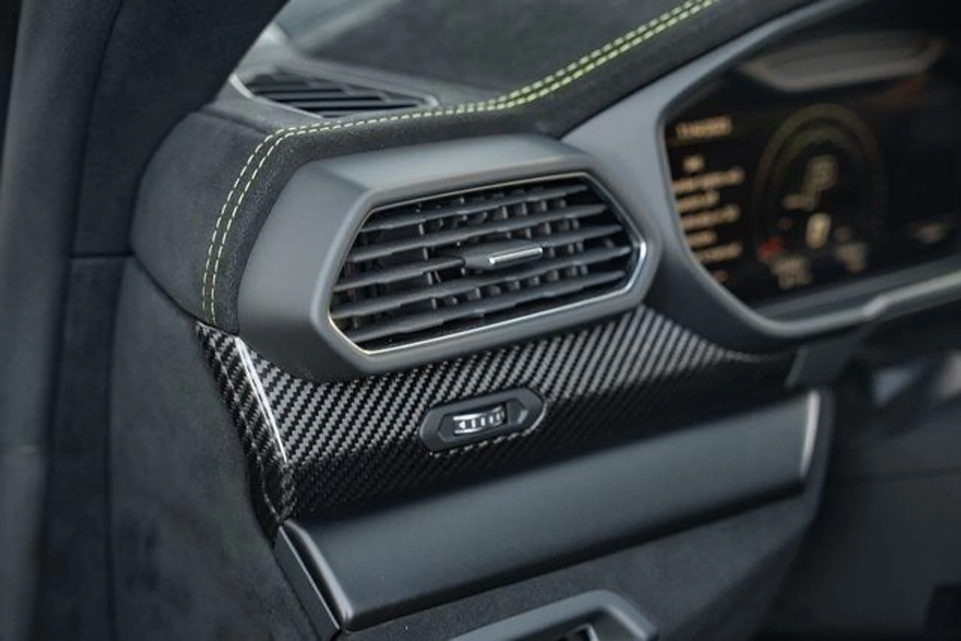 mph067_2029884377_b0c43bf8b4b41f5cfb29f945519dfc1c_0046b70820