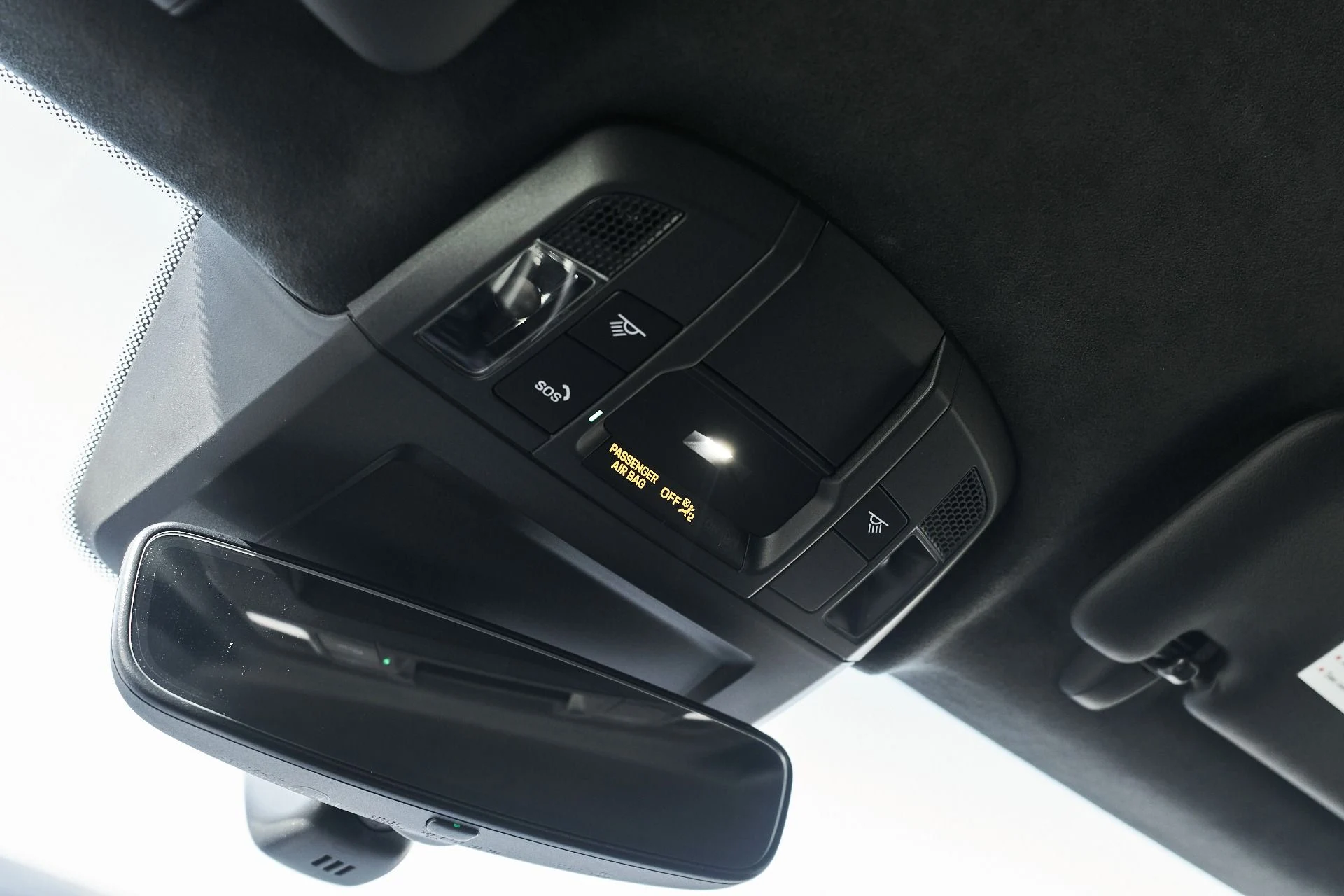 mph067_2056612077_Used_2024_Porsche_911_Turbo_1765937886_42966481da