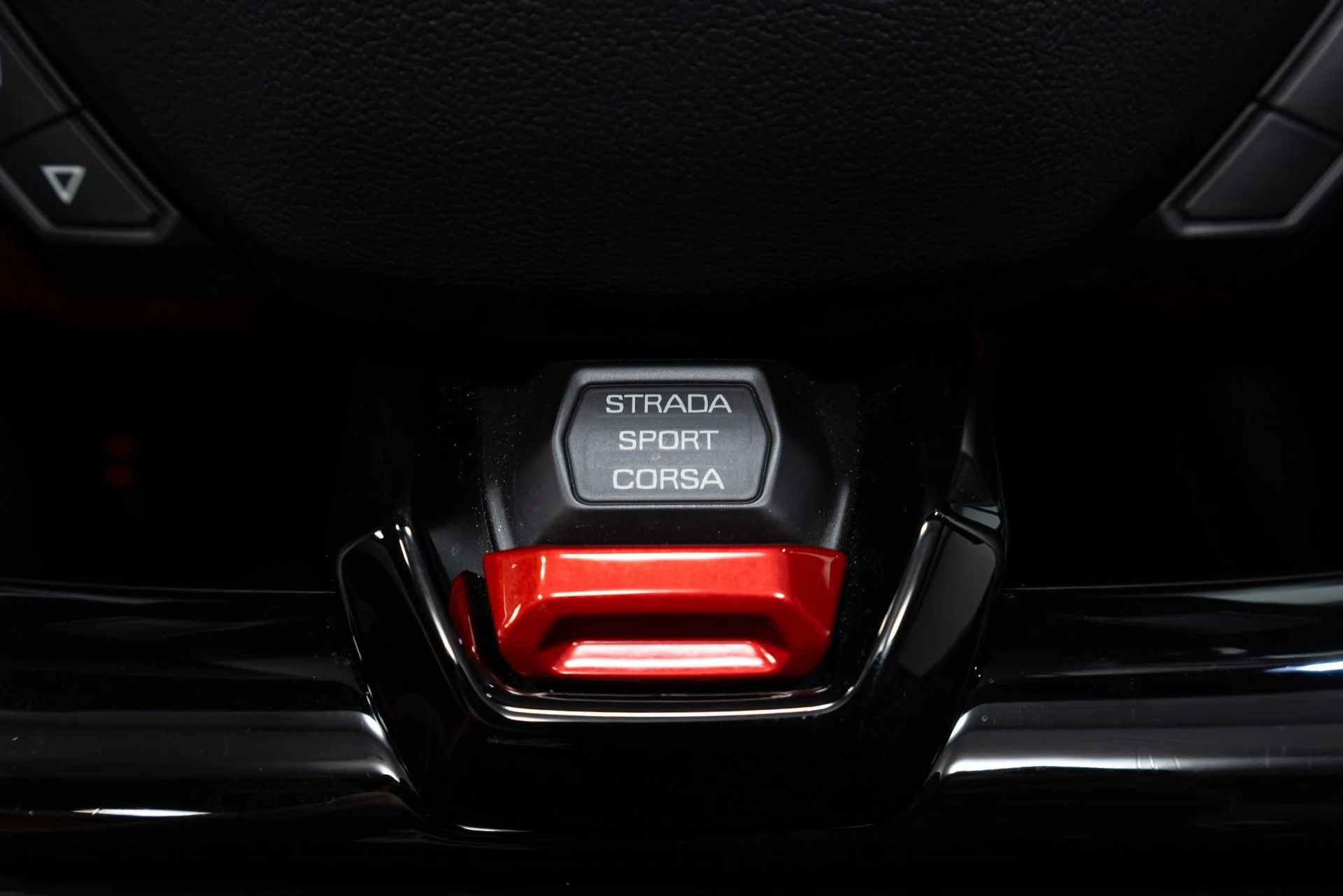 mph067_2119084793_Used_2021_Lamborghini_Huracan_EVO_1773475781_2089913ff7