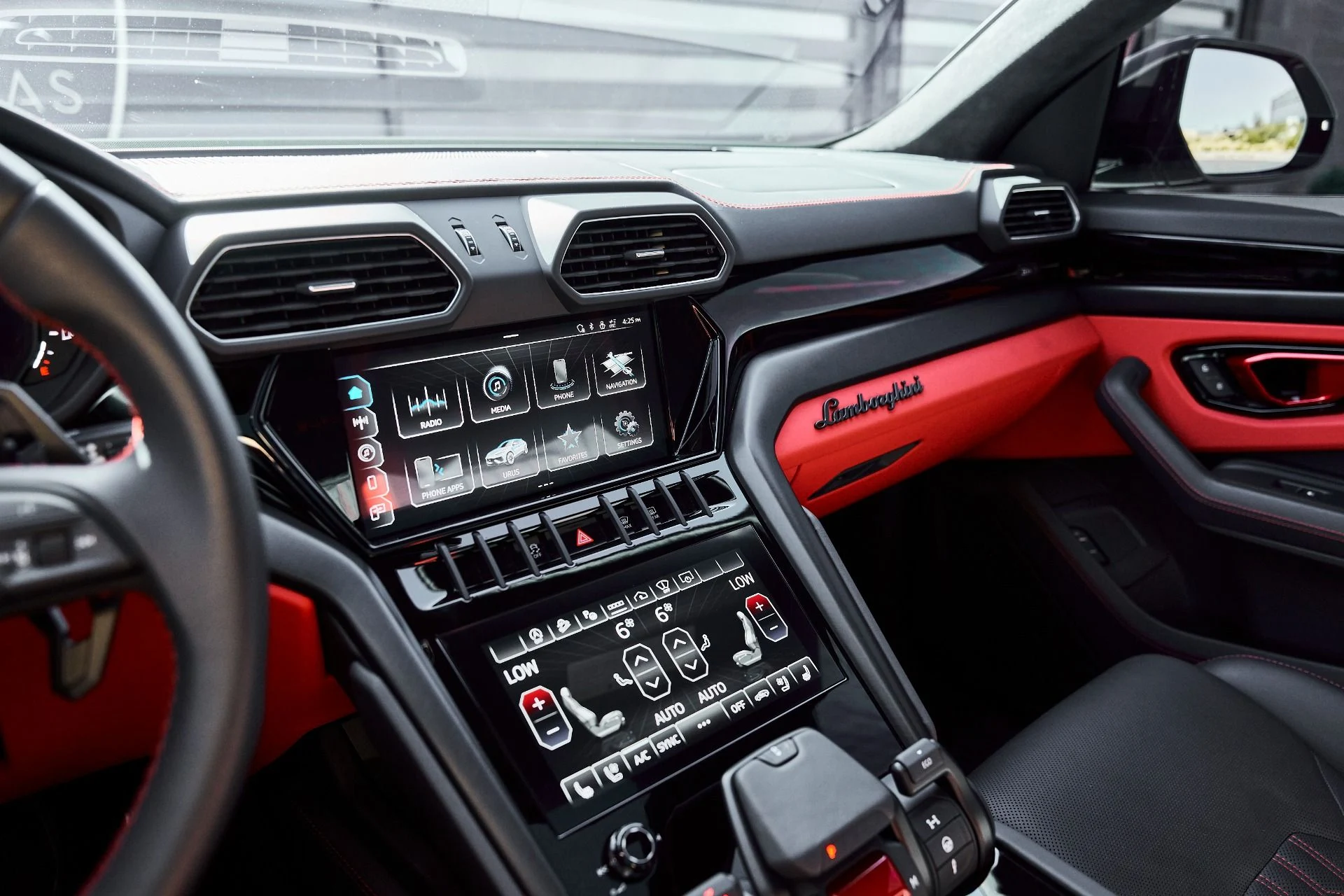 mph067_2176924755_Used_2023_Lamborghini_Urus_S_1780536049_ca22f76cf1