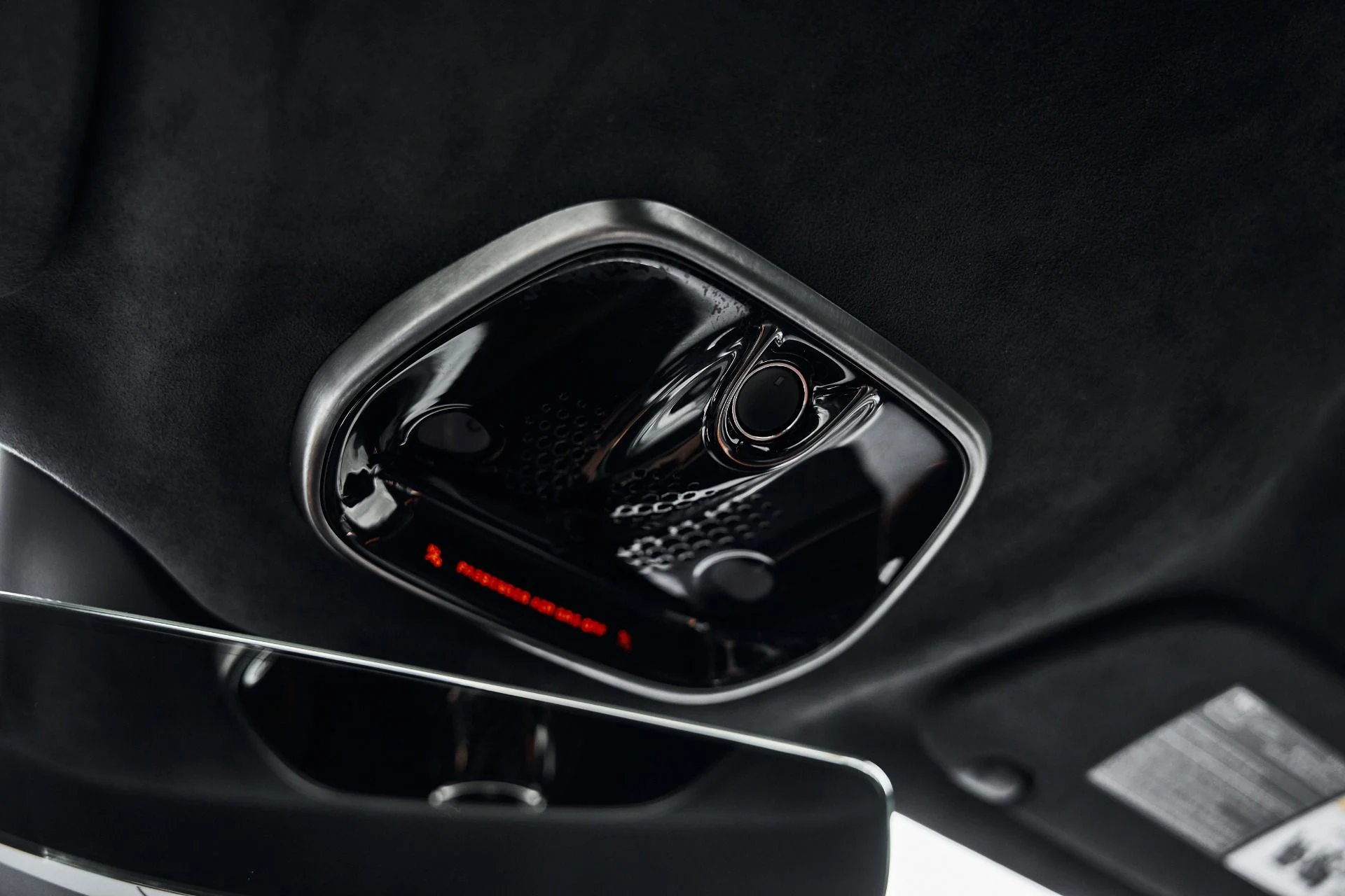 mph067_2212172676_Used_2024_Mc_Laren_Artura_1775583432_7b0d0e9a39