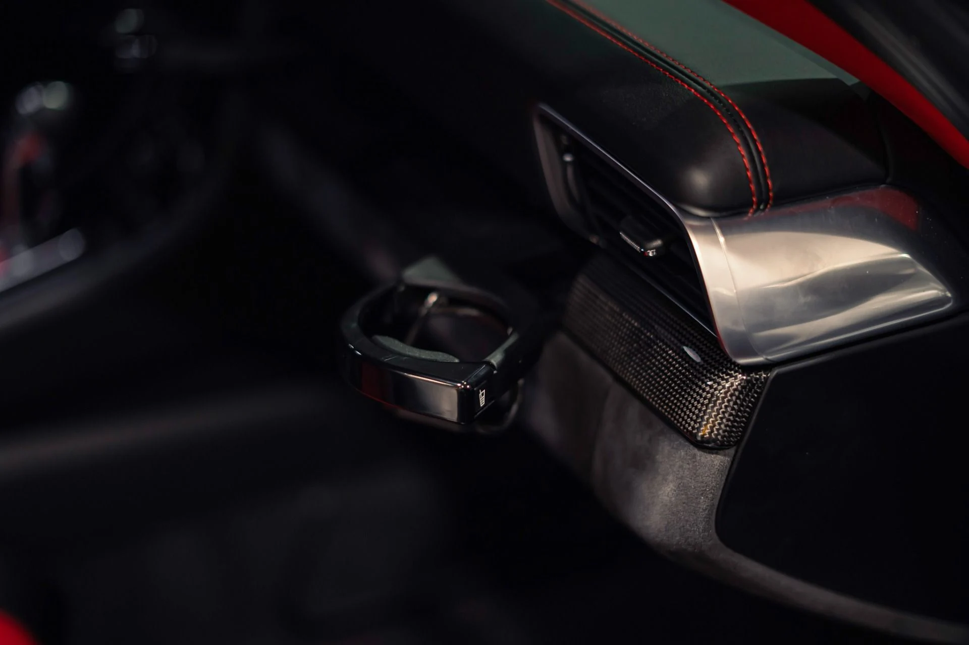 mph067_2214014284_Used_2018_Porsche_911_GT_2_RS_1777474085_486c5622d6