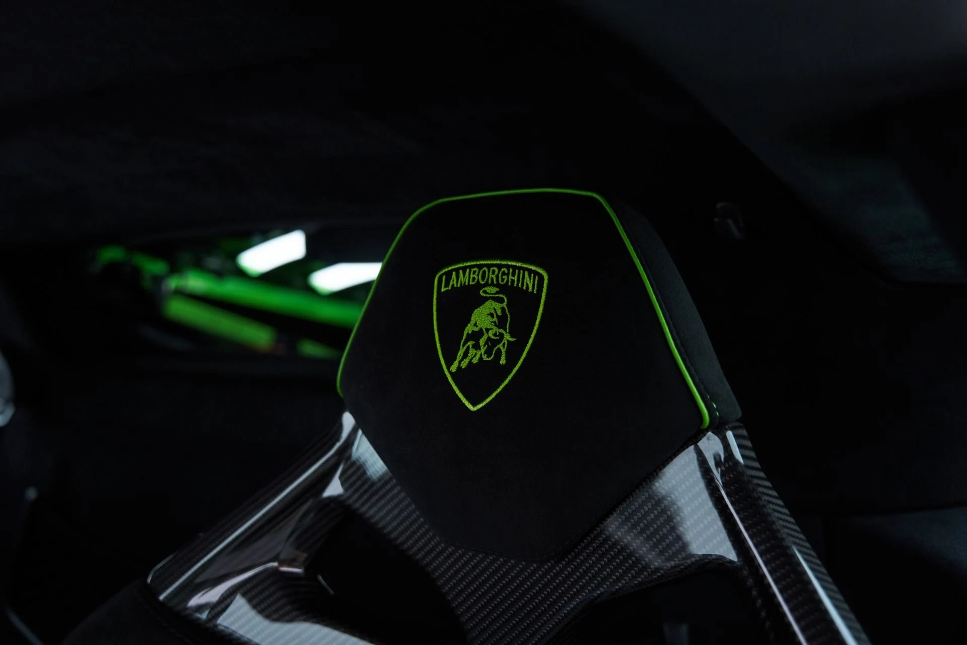 mph067_227444396_Used_2024_Lamborghini_Huracan_STO_Base_1793231490_c0cfa02dea