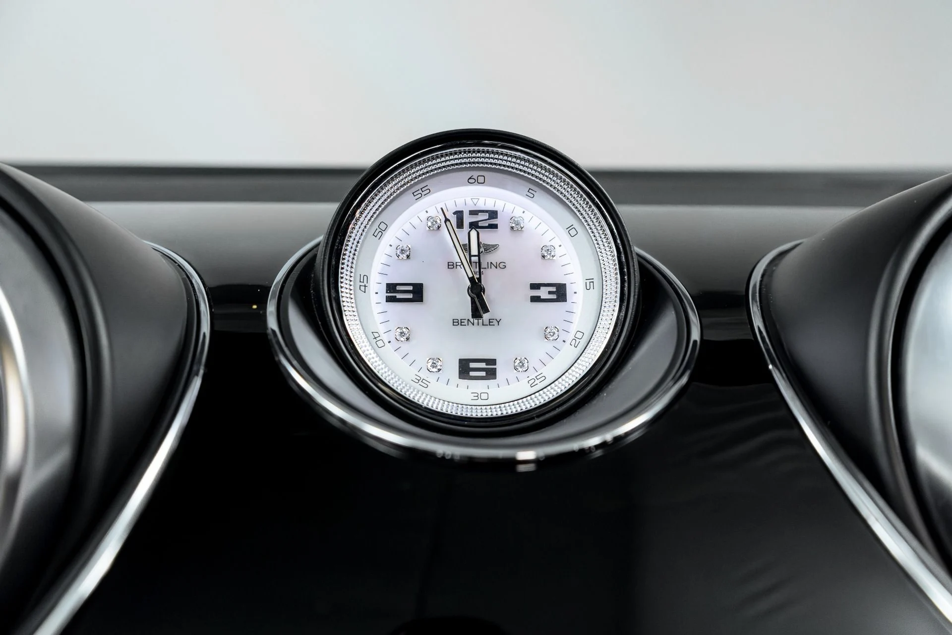 mph067_2323051496_Used_2020_Bentley_Bentayga_V8_1770245140_fd0bc34585