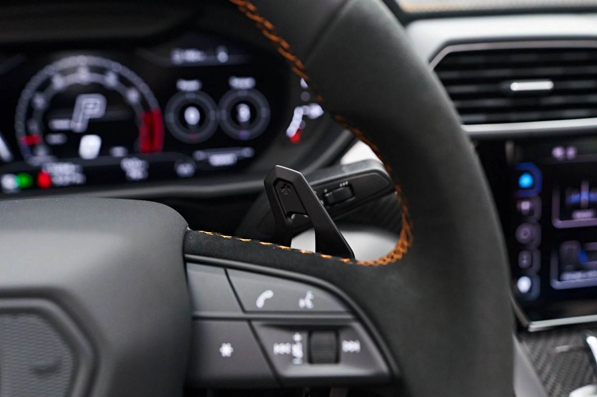 mph067_2353095115_Used_2023_Lamborghini_Urus_Performante_1753490590_2e1f8a5626