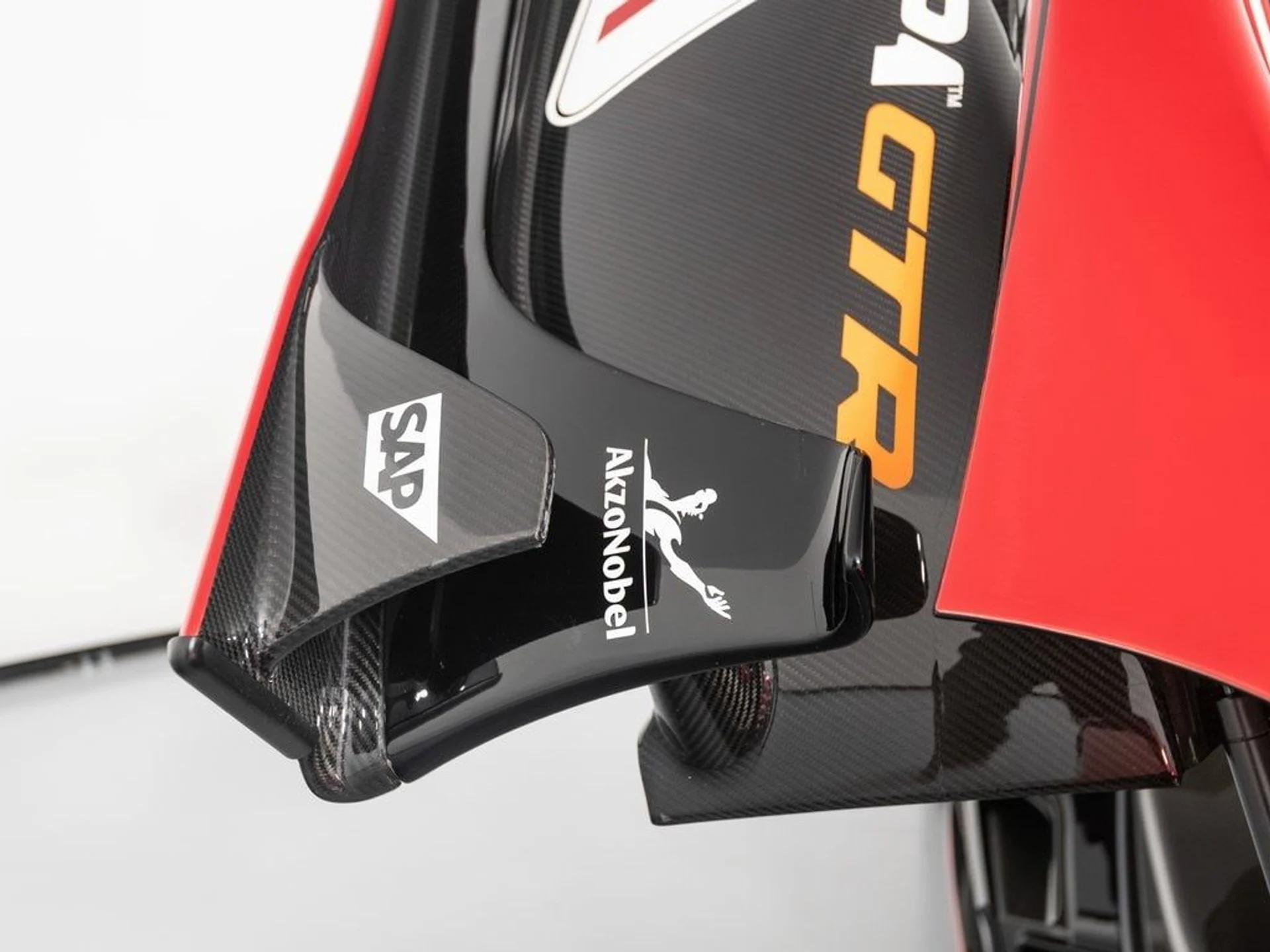 mph067_2361407575_3c552f0b42e14a0773bca13cc7d2ebebx_281fa76dd8