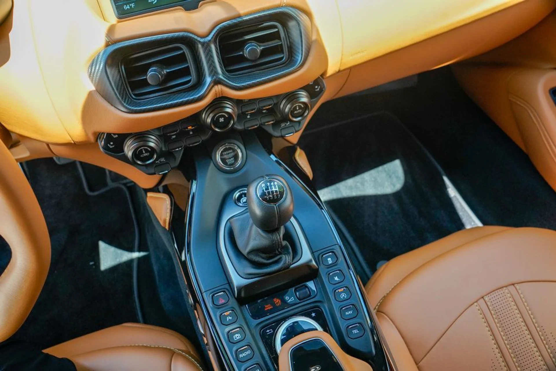 mph067_237758990_used_2021_aston_martin_vantage_coupemanual_14354_22900621_68_1024_87d560db09