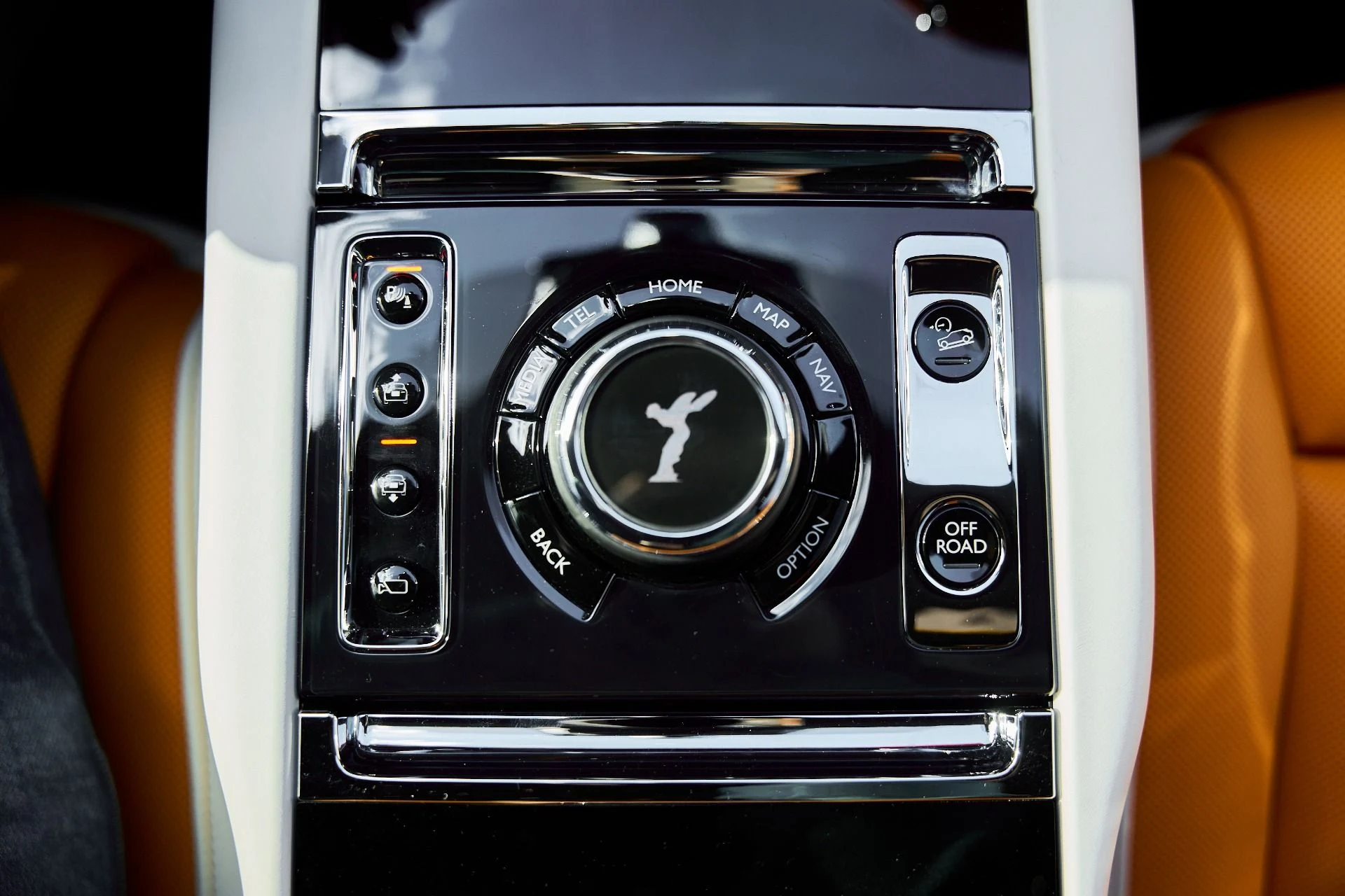 mph067_2429369027_Used_2026_Rolls_Royce_Cullinan_Base_1766884840_283924bf76