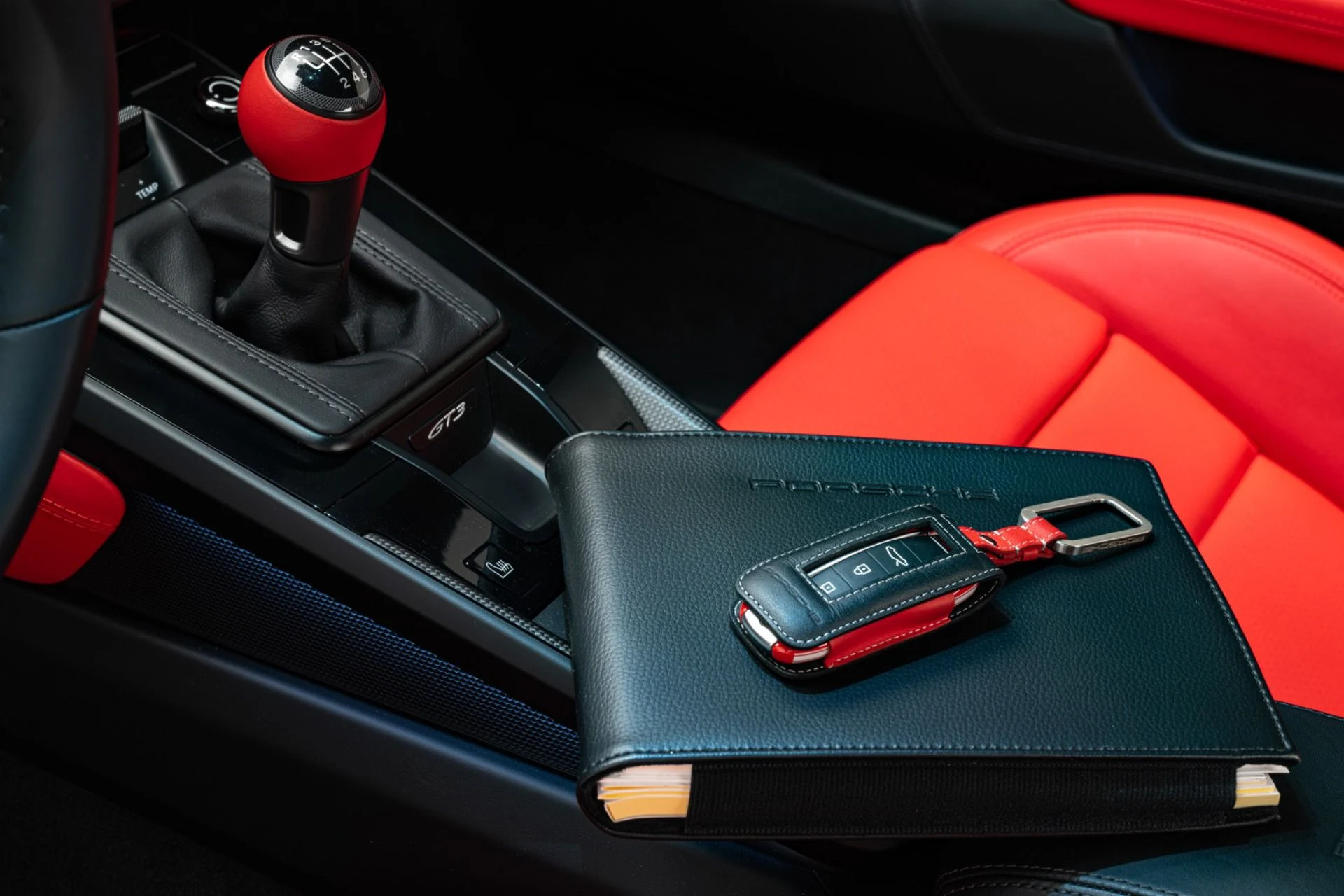 mph067_2432009518_Used_2024_Porsche_911_GT_3_Touring_1776272116_bd5777e5b0