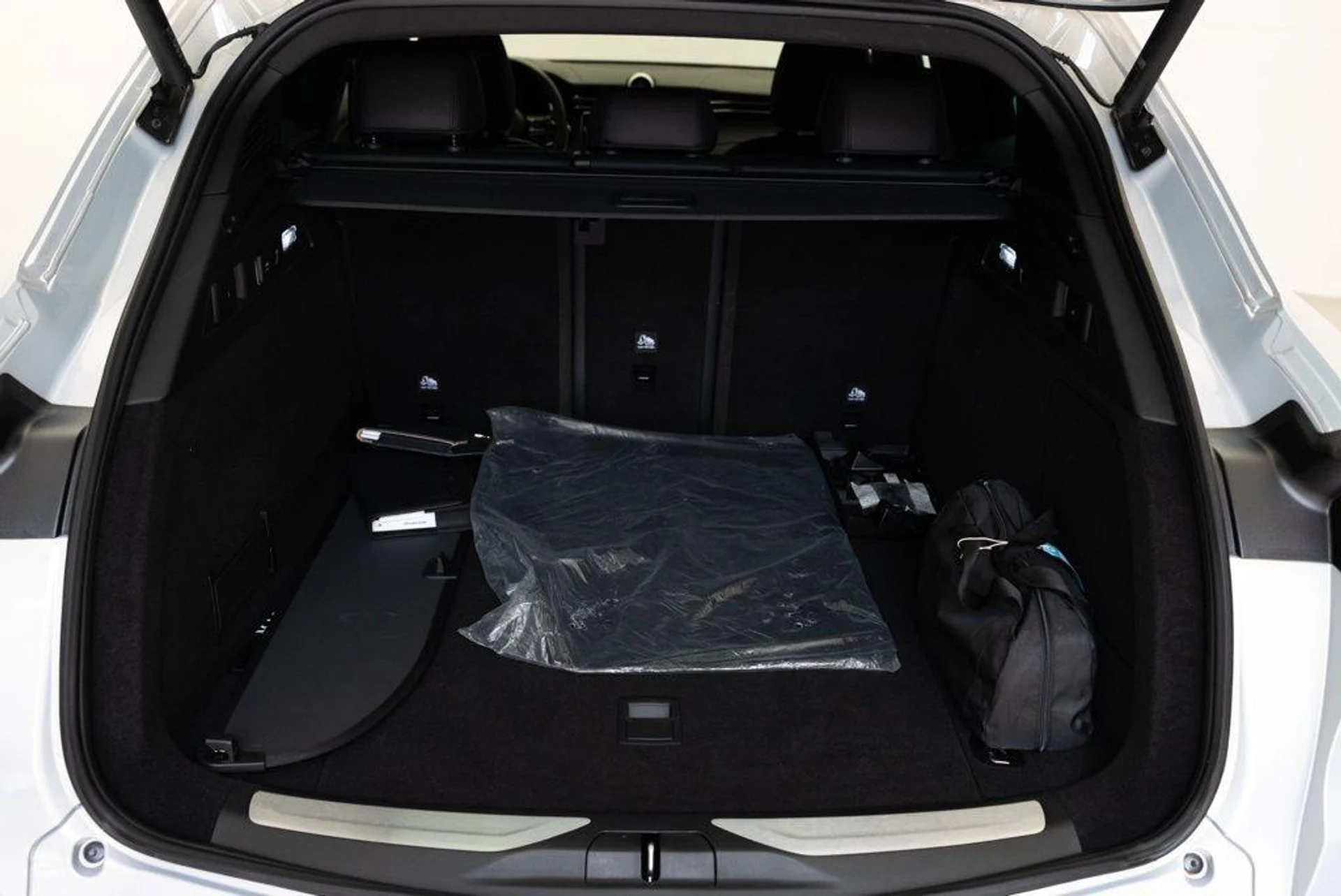 mph067_2484327509_iu_ff_MNK_Se_S_z_G6109_K4_HJ_ev_V4_e588e47719