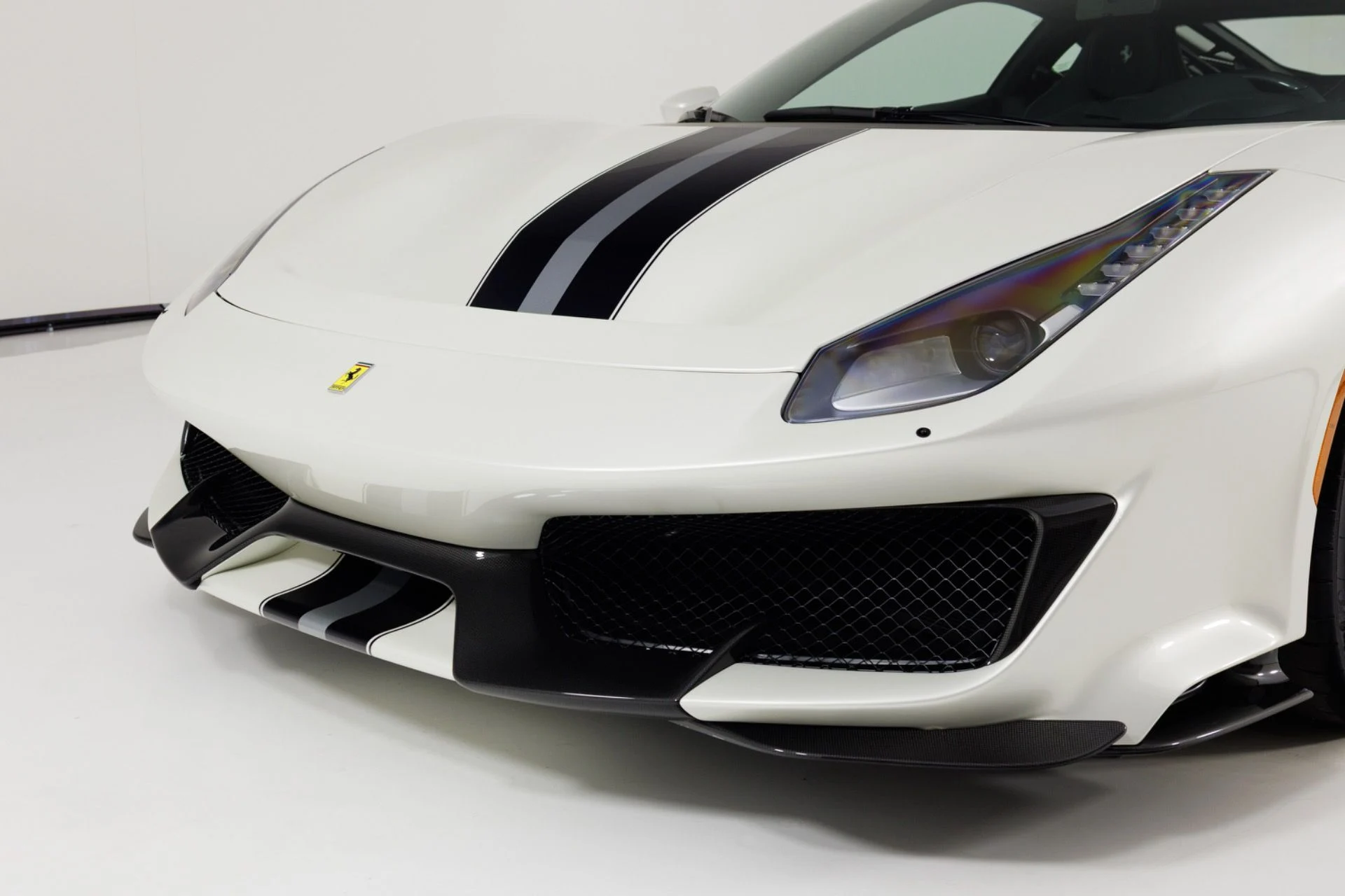 mph067_2557757040_Used_2020_Ferrari_488_Pista_1791475678_5786d78385