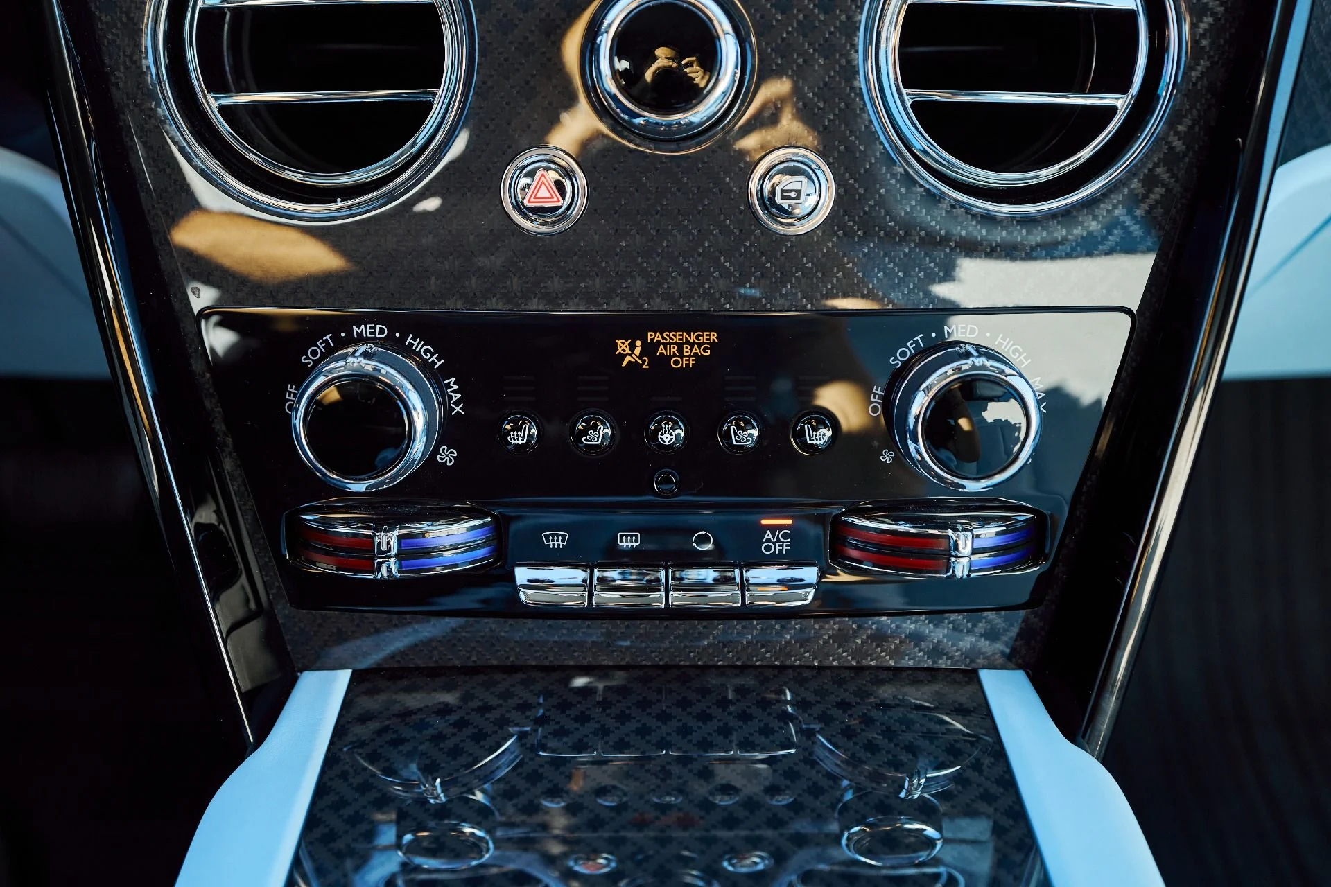 mph067_2678971903_Used_2022_Rolls_Royce_Cullinan_Black_Badge_1765411157_522112aae9