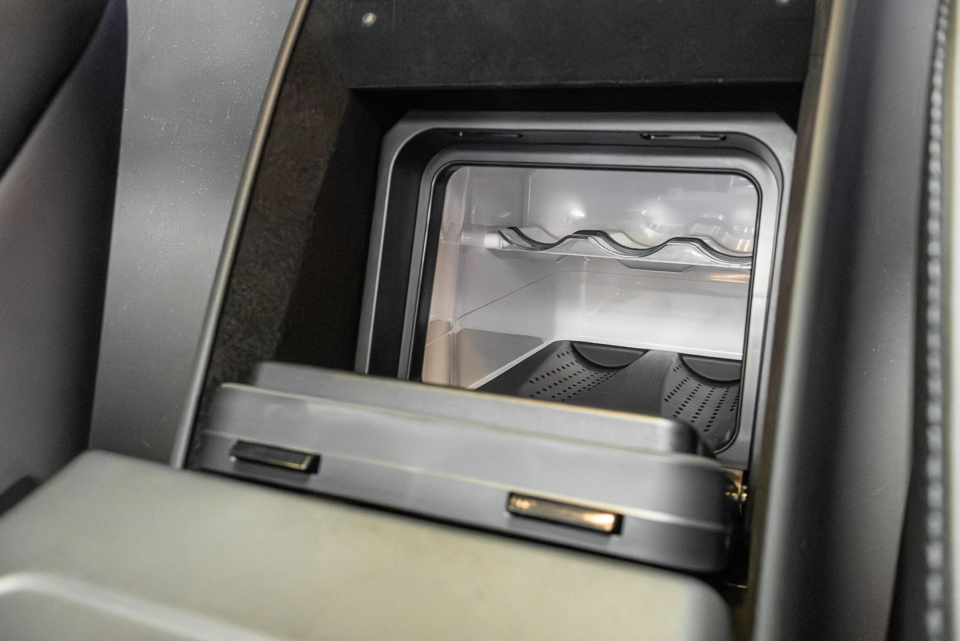 mph067_2777843424_Used_2024_Mercedes_Benz_S_Class_Maybach_S_680_4_MATIC_1764625509_19f516019c