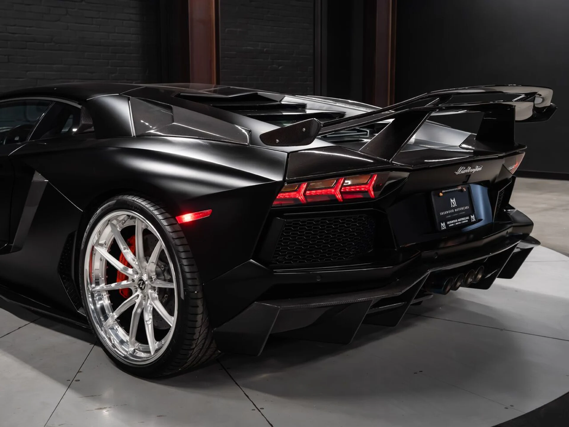 mph067_2785703472_lamborghini_aventador_2015_119aa997b5