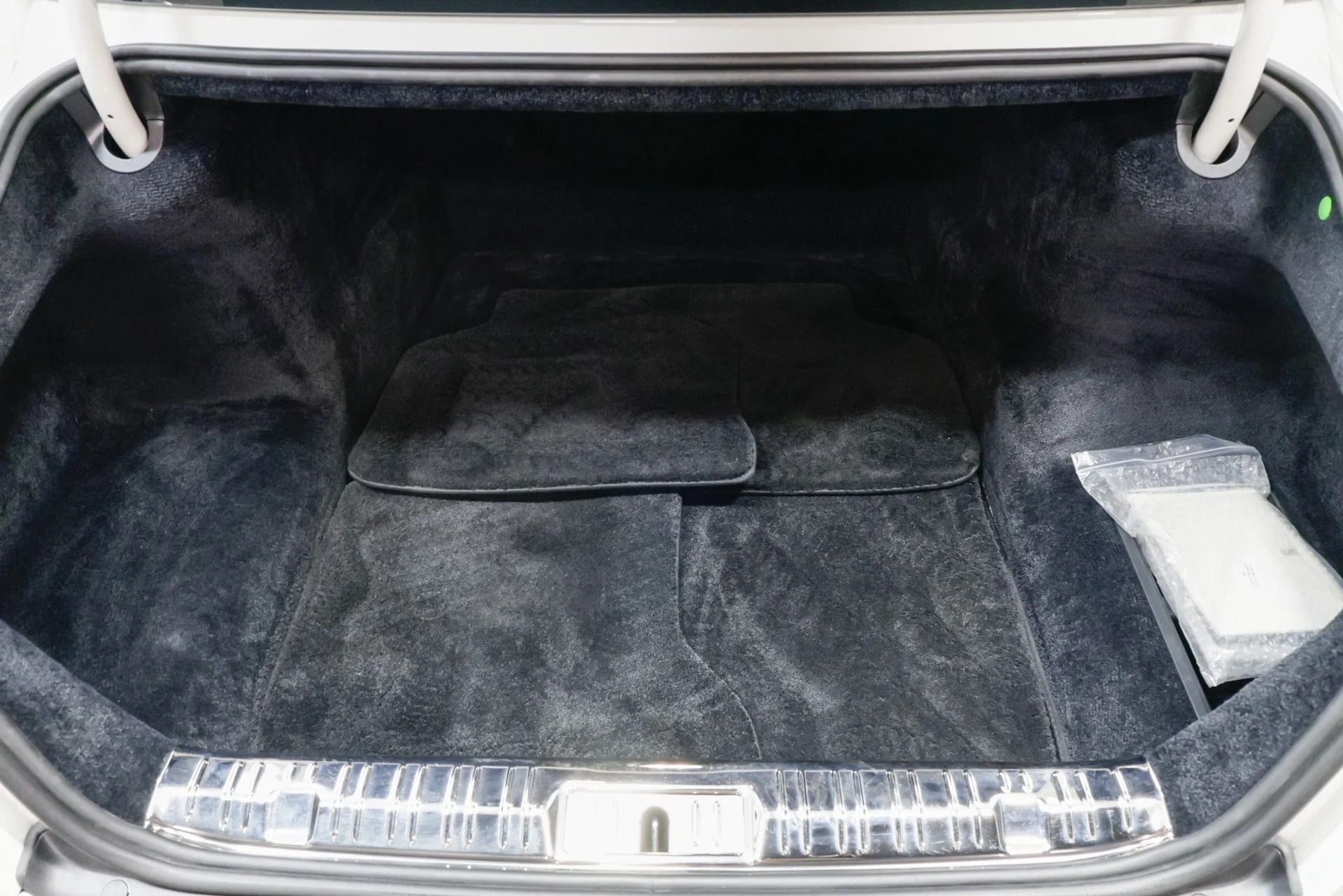 mph067_2808623764_Used_2016_Rolls_Royce_Ghost_Base_1761576592_0e801cf690