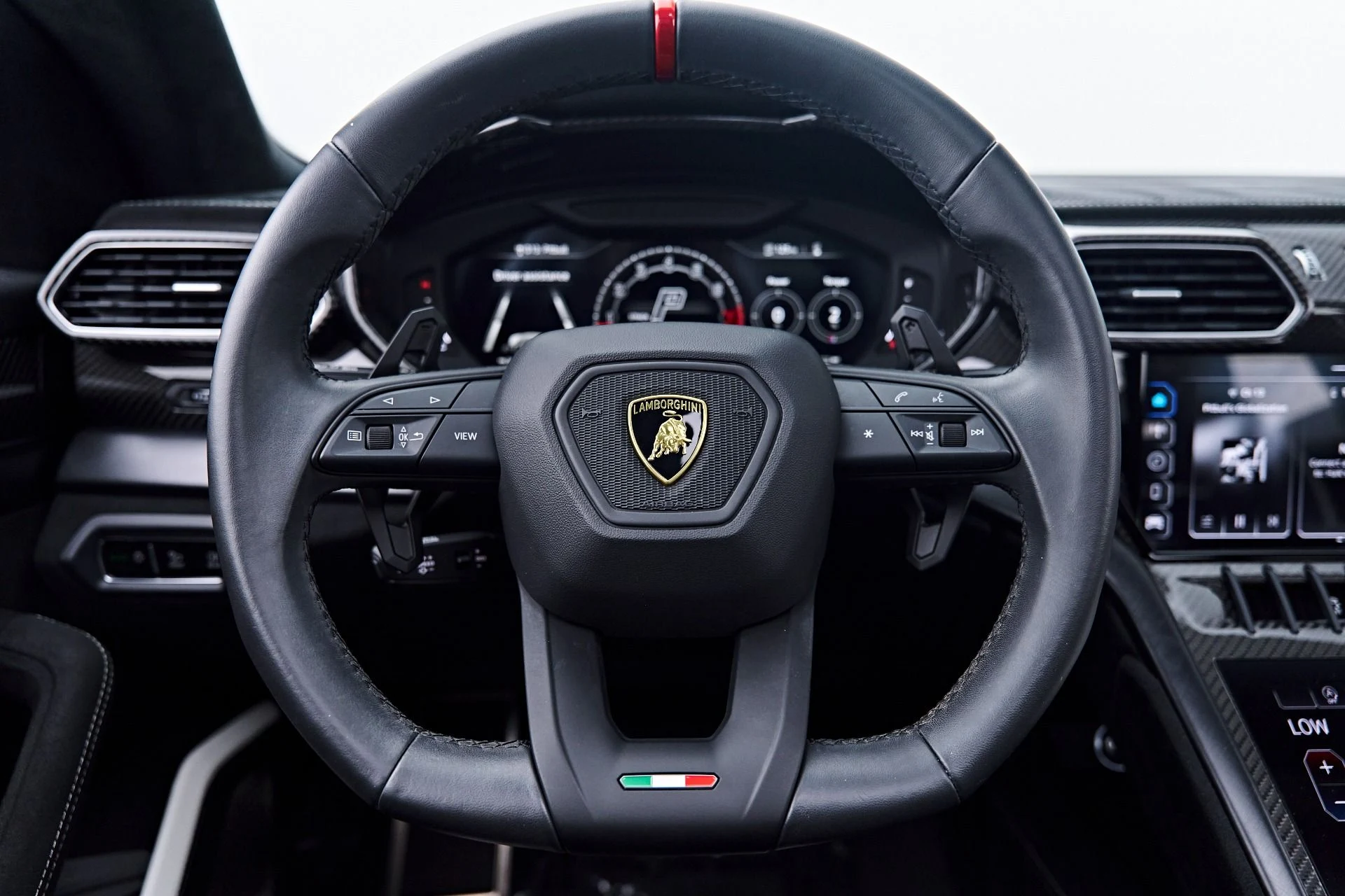 mph067_2840279351_Used_2023_Lamborghini_Urus_Performante_1785711375_6a51d44ed1