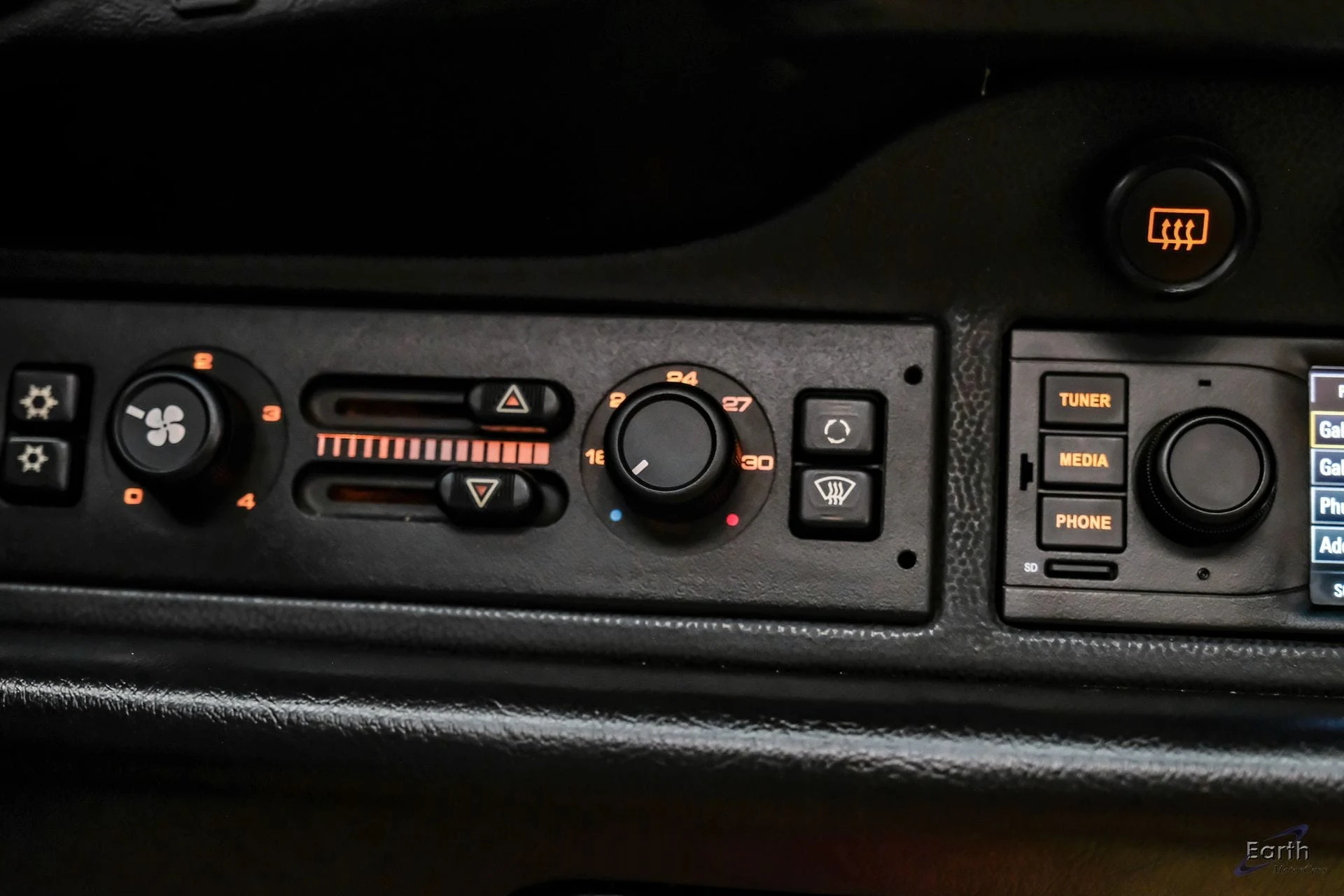 mph067_2861877827_d33d11a4bbbfc30e72464d427dceb086x_9faef20a88