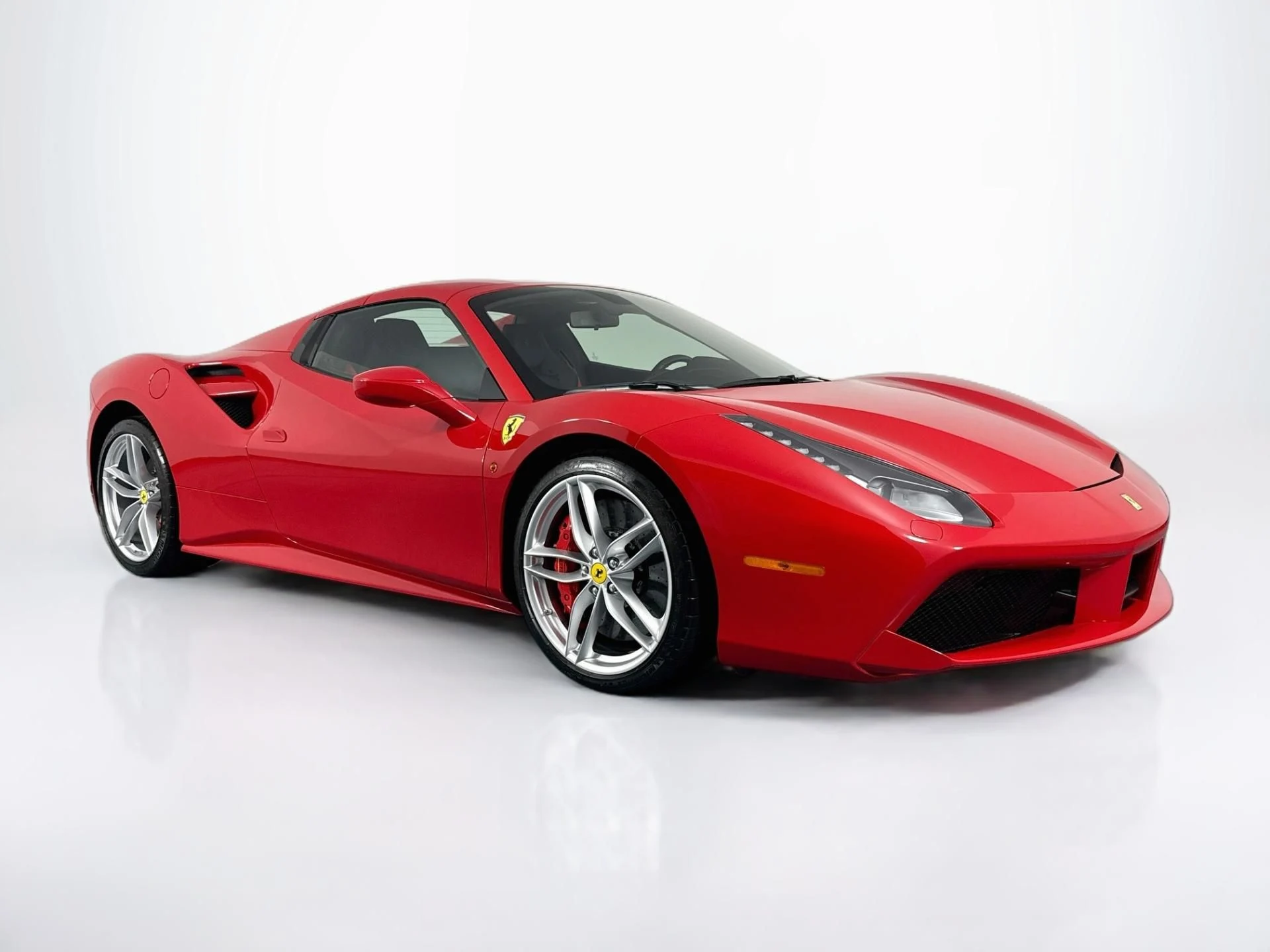 mph067_2877849868_Used_2019_Ferrari_488_Spider_1787009369_d9f6eb43dd