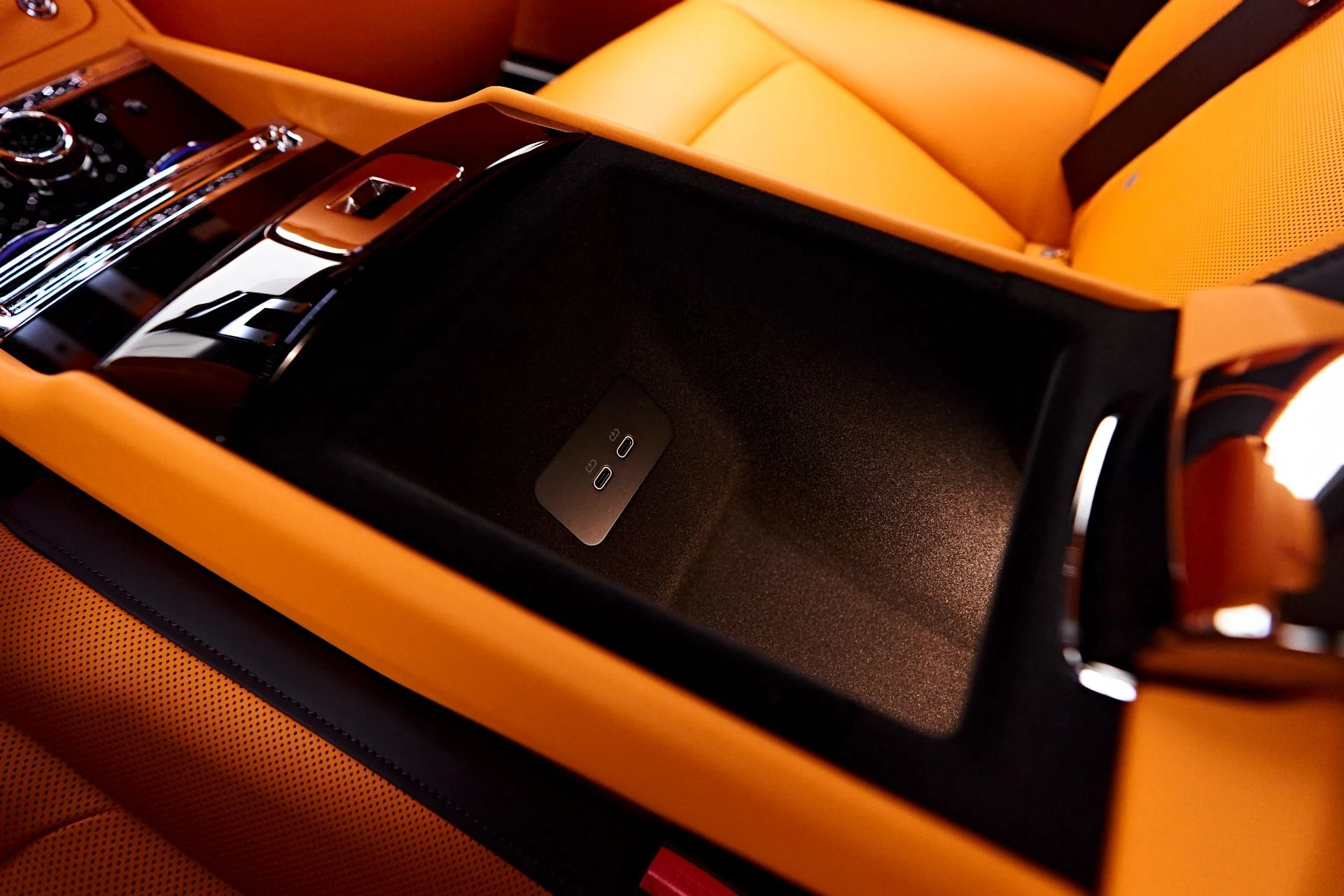 mph067_2890671419_Used_2025_Rolls_Royce_Spectre_Mansory_1756243802_043698f247