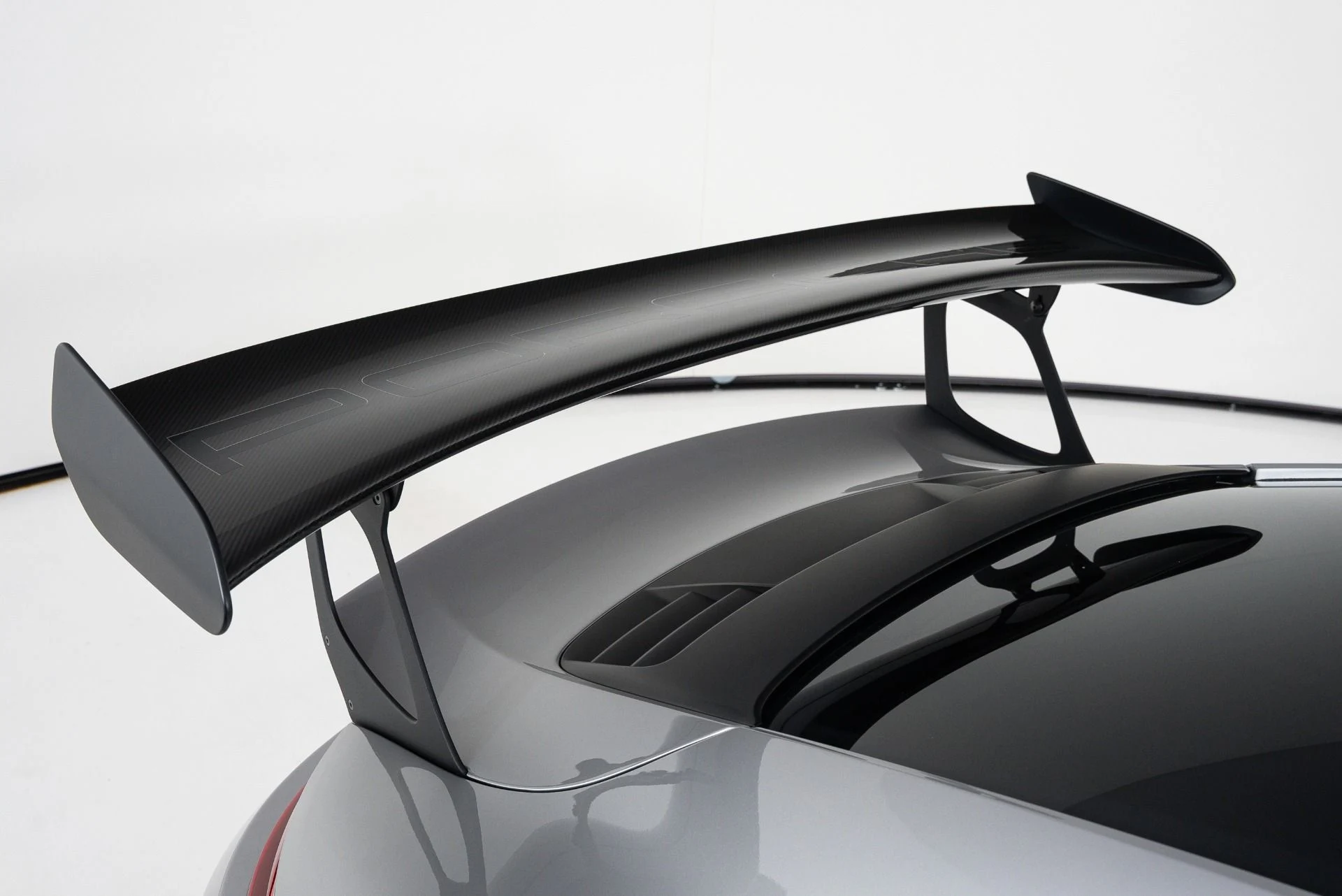 mph067_2953148014_Used_2019_Porsche_911_GT_3_RS_1786044019_27c3ab2541