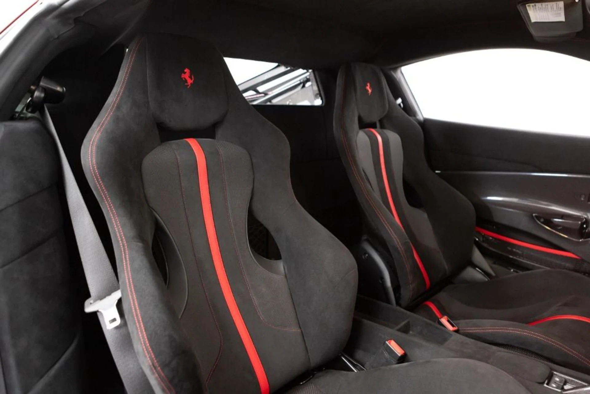 mph067_2954838645_Used_2020_Ferrari_488_Pista_19ab4d0def