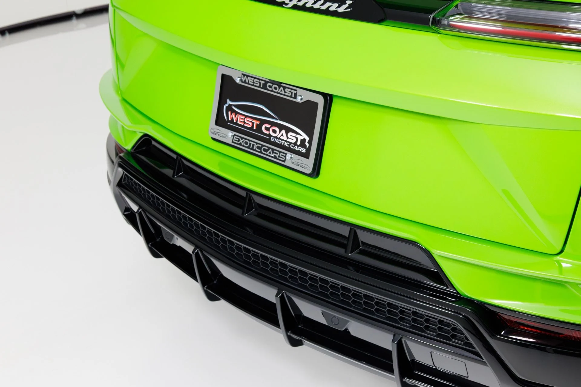 mph067_2990551093_Used_2023_Lamborghini_Urus_S_1769555052_64ffb2d795